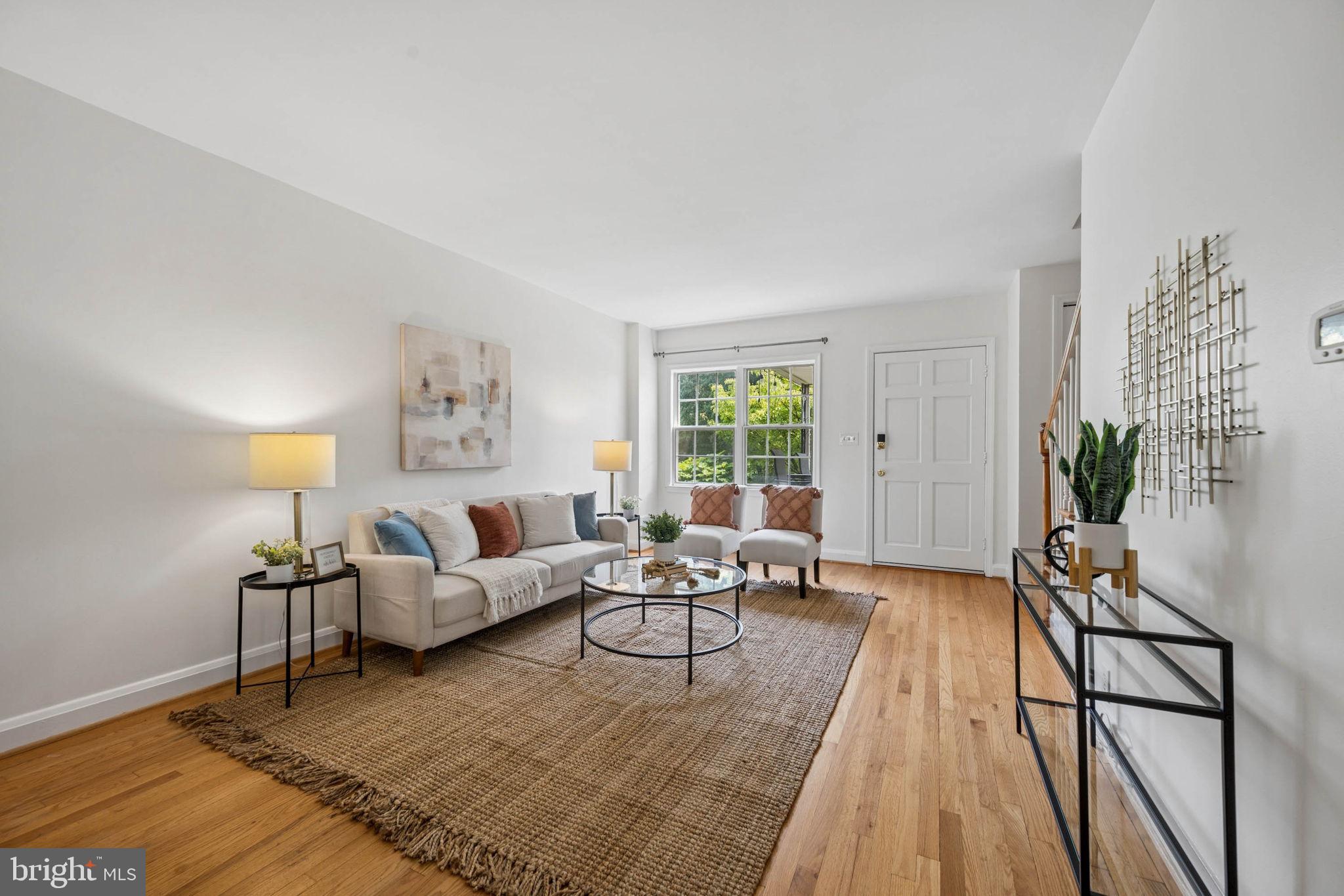 MEDFIELD - Residential