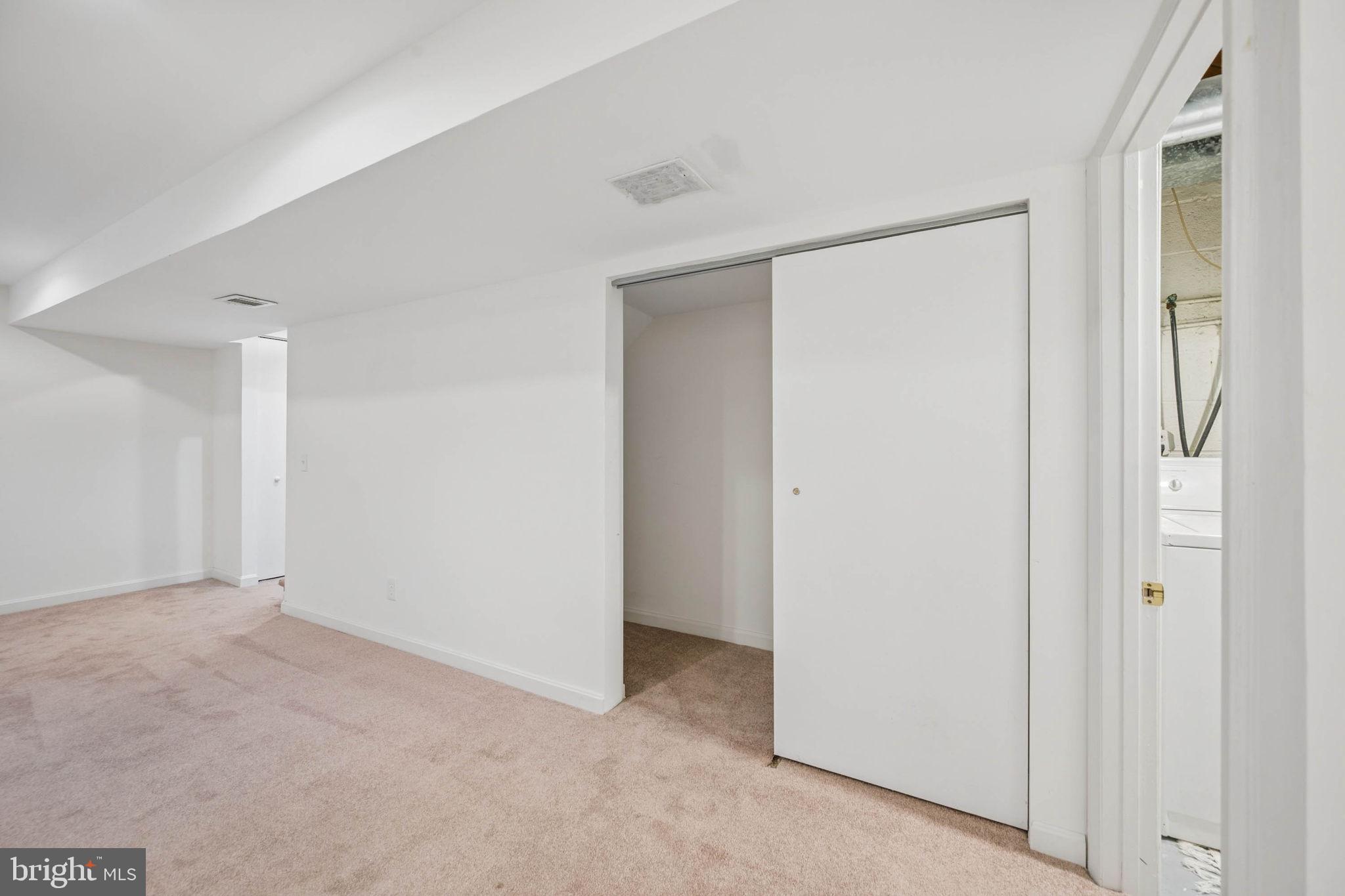 MEDFIELD - Residential