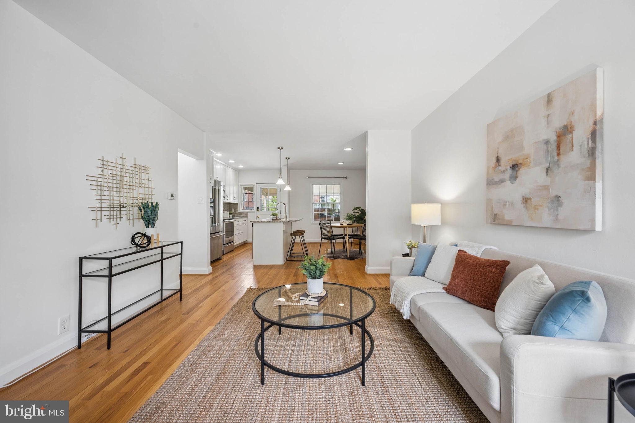 MEDFIELD - Residential