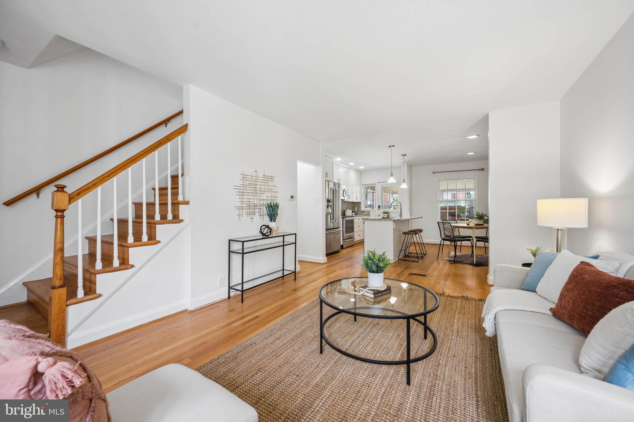 MEDFIELD - Residential
