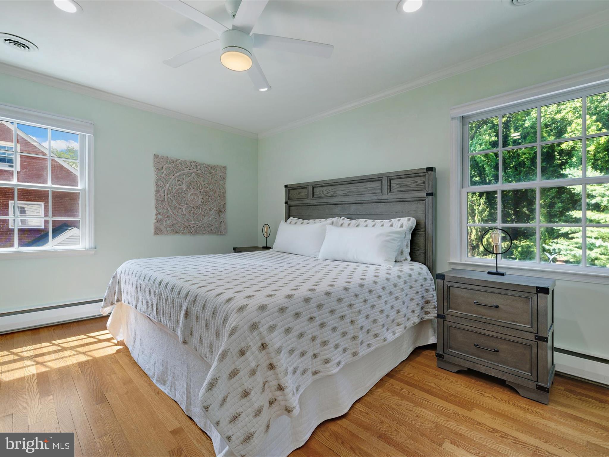 PENDENNIS MOUNT - Residential