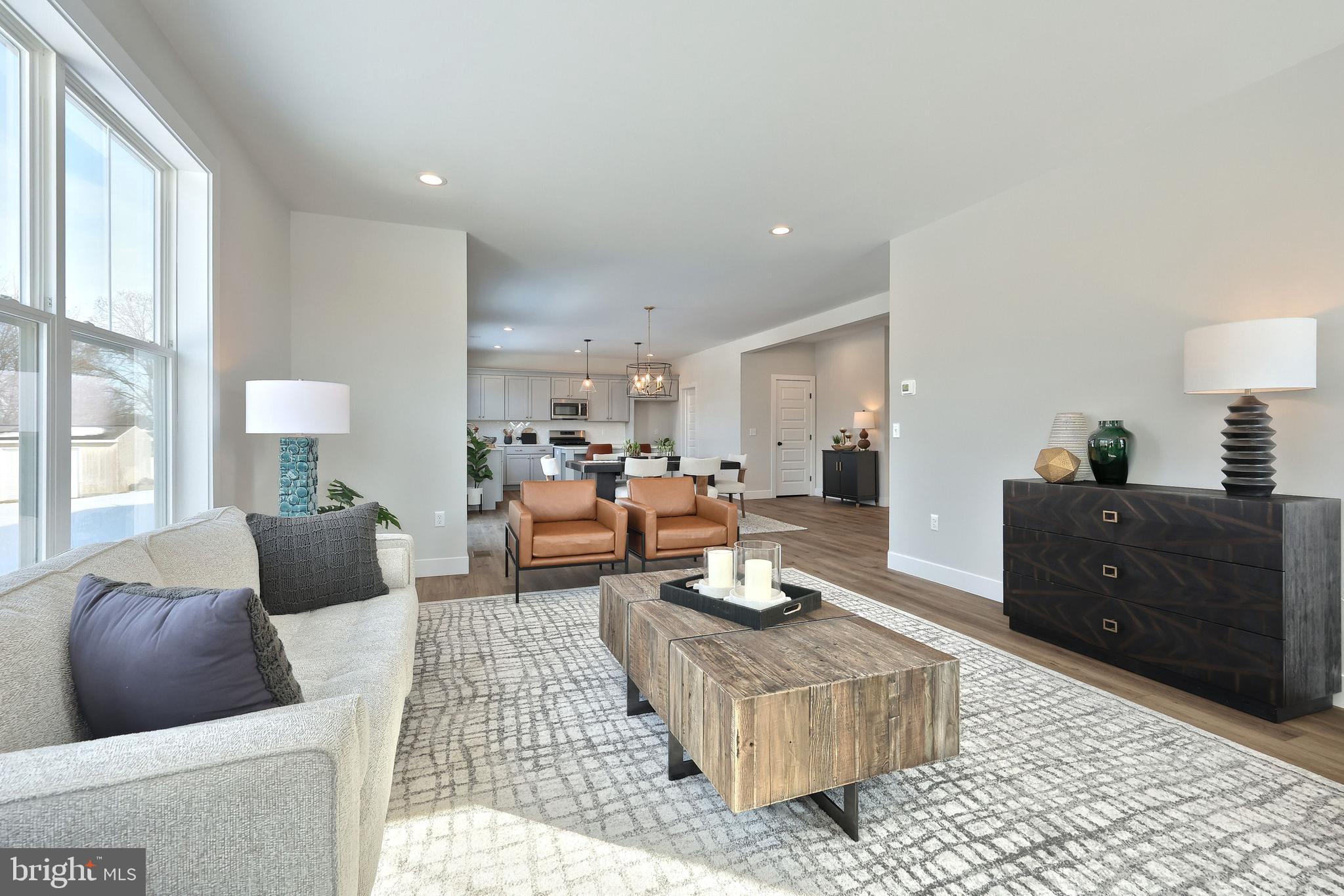 WALTON HILL - Residential