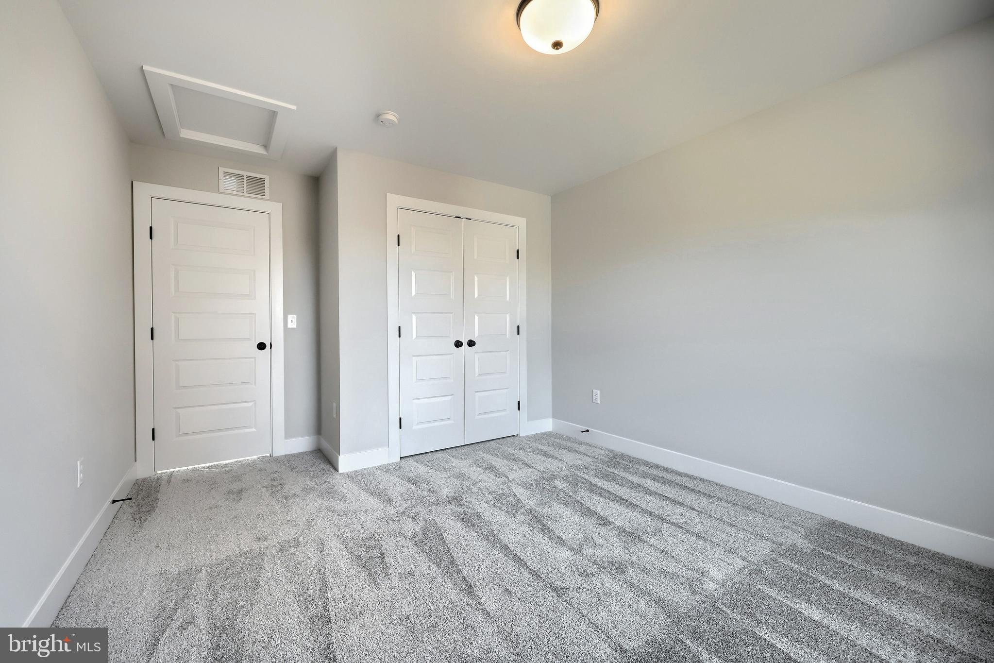 WALTON HILL - Residential