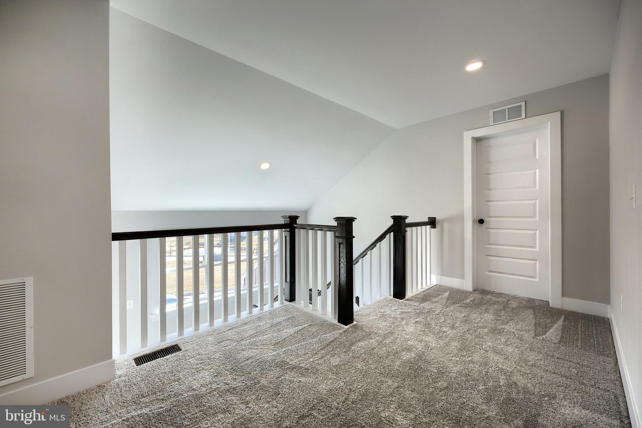 WALTON HILL - Residential