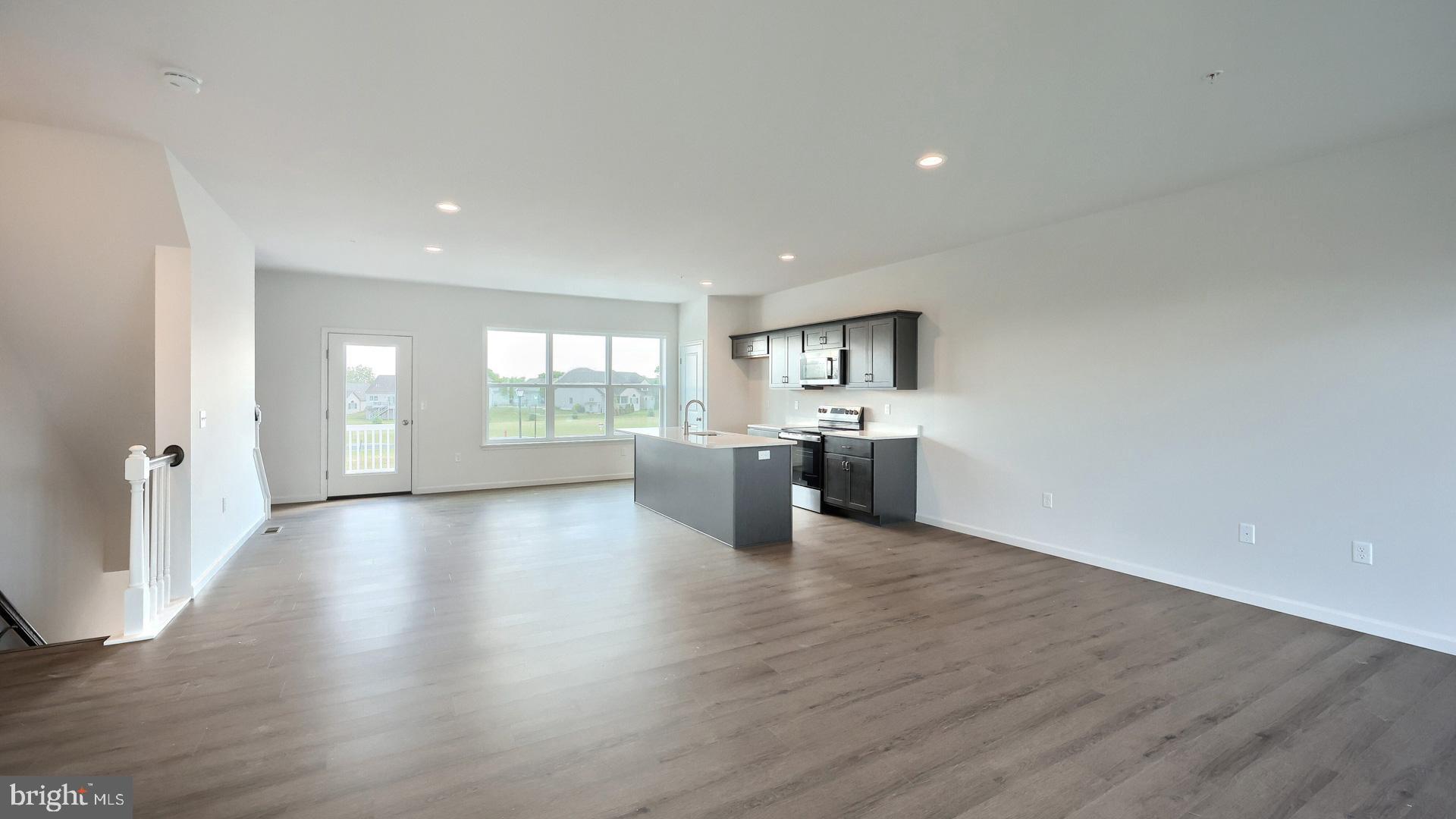 MERIDIAN HEIGHTS - Residential