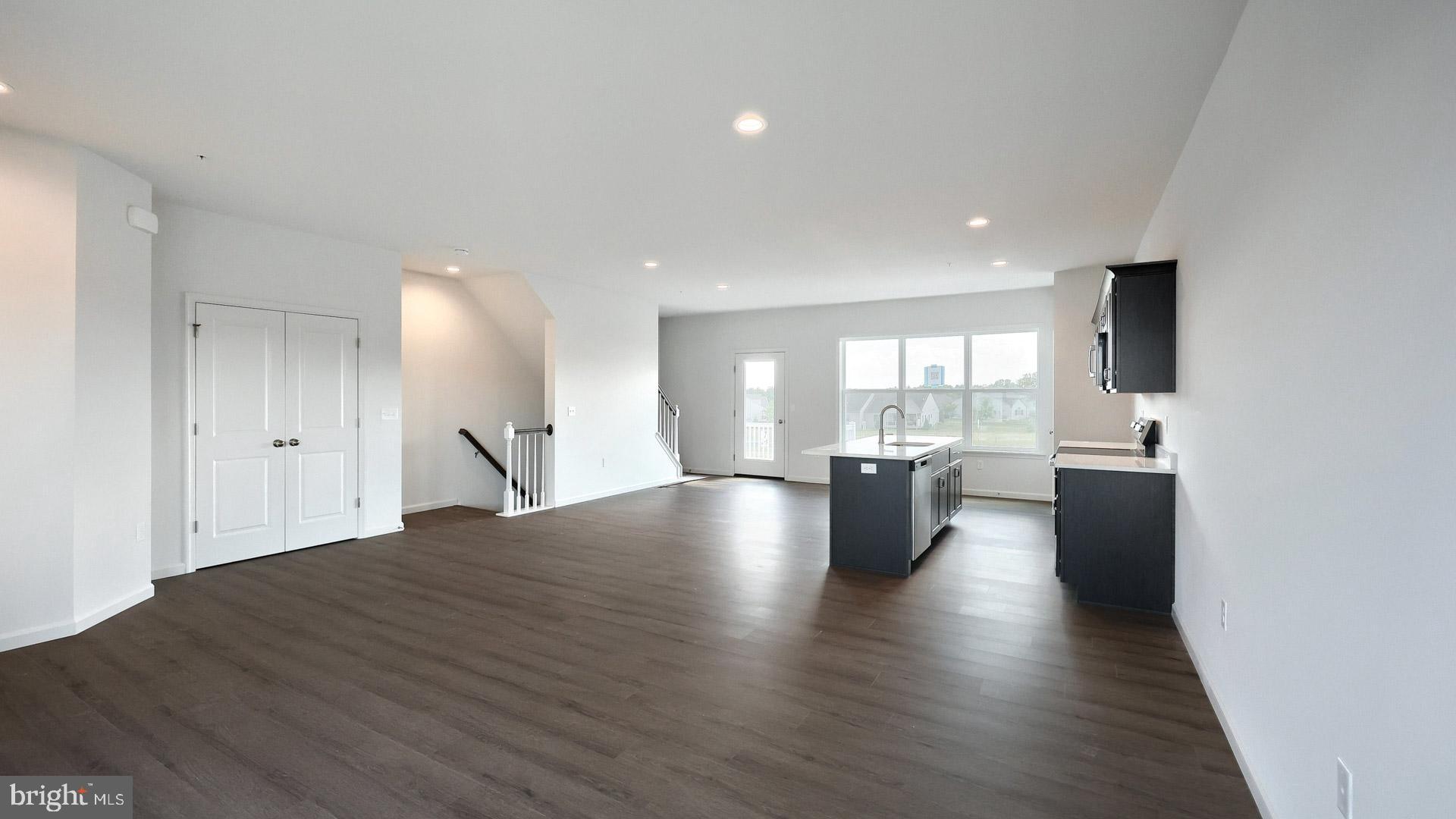 MERIDIAN HEIGHTS - Residential