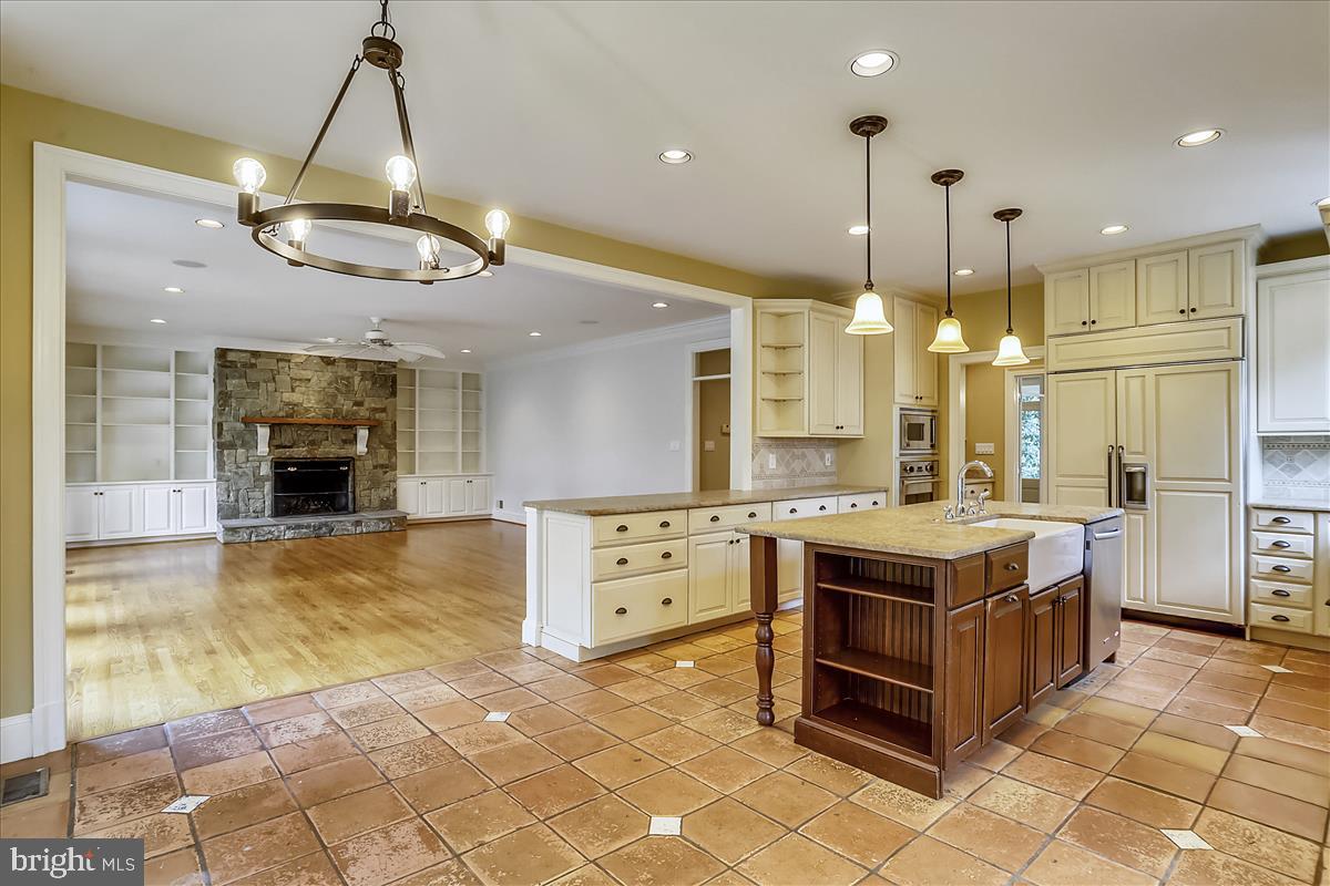 GARRETT PARK - Residential