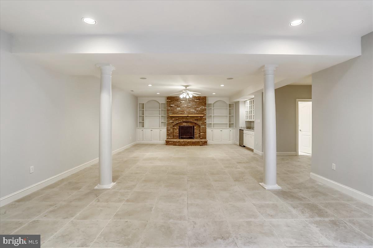 GARRETT PARK - Residential