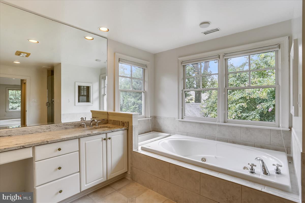 GARRETT PARK - Residential