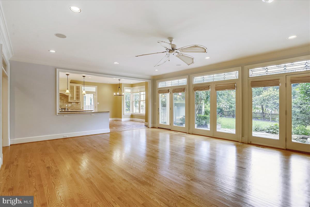 GARRETT PARK - Residential