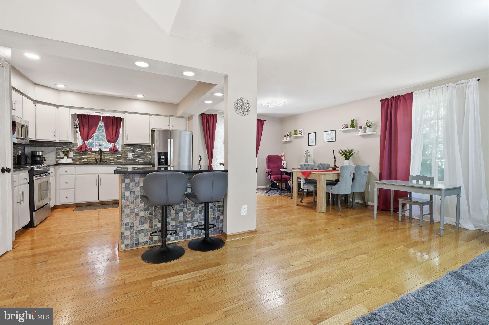 HILLS OF DEVONSHIRE - Residential