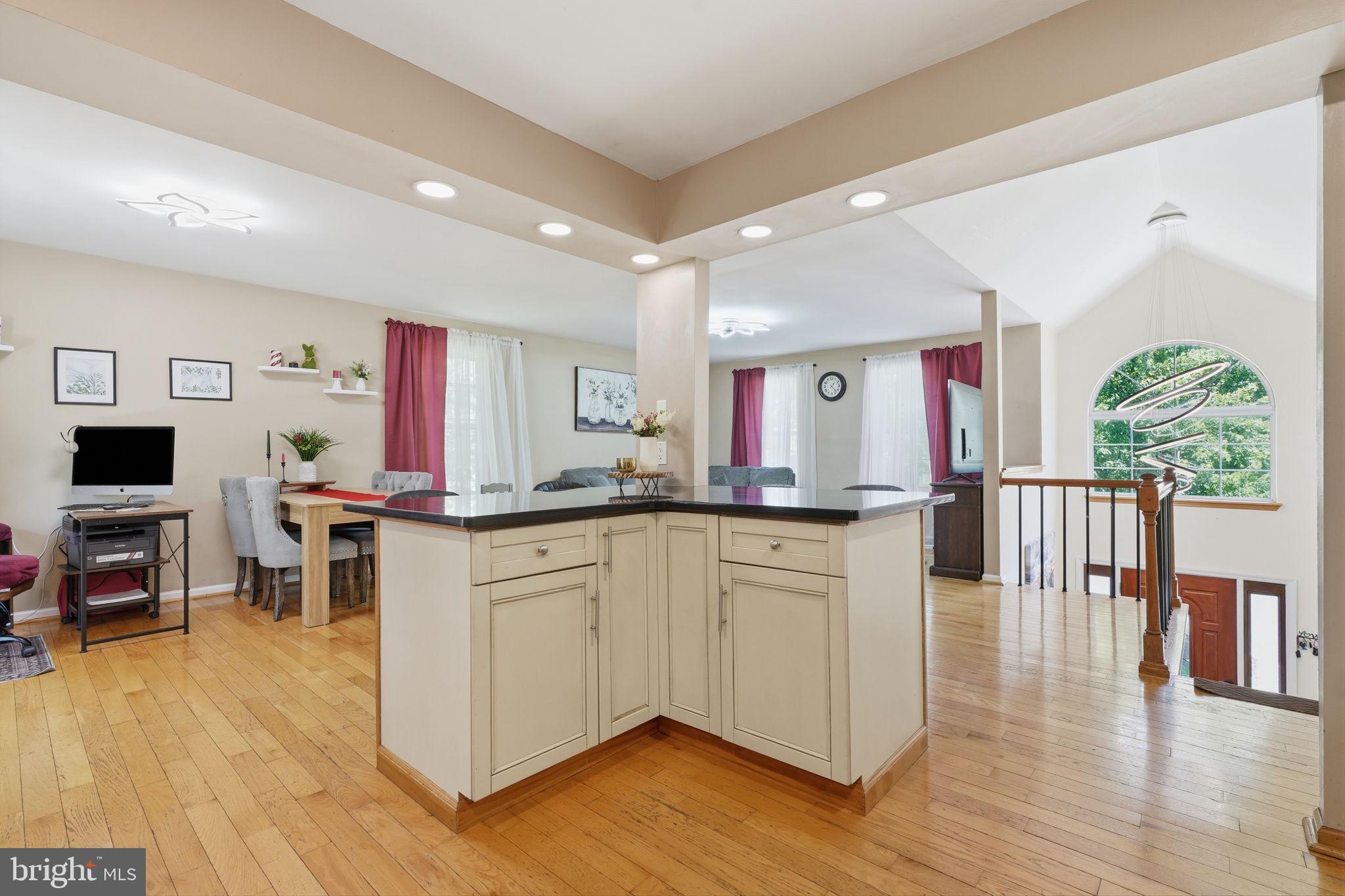 HILLS OF DEVONSHIRE - Residential