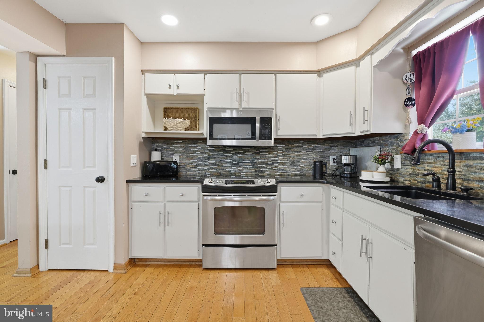 HILLS OF DEVONSHIRE - Residential