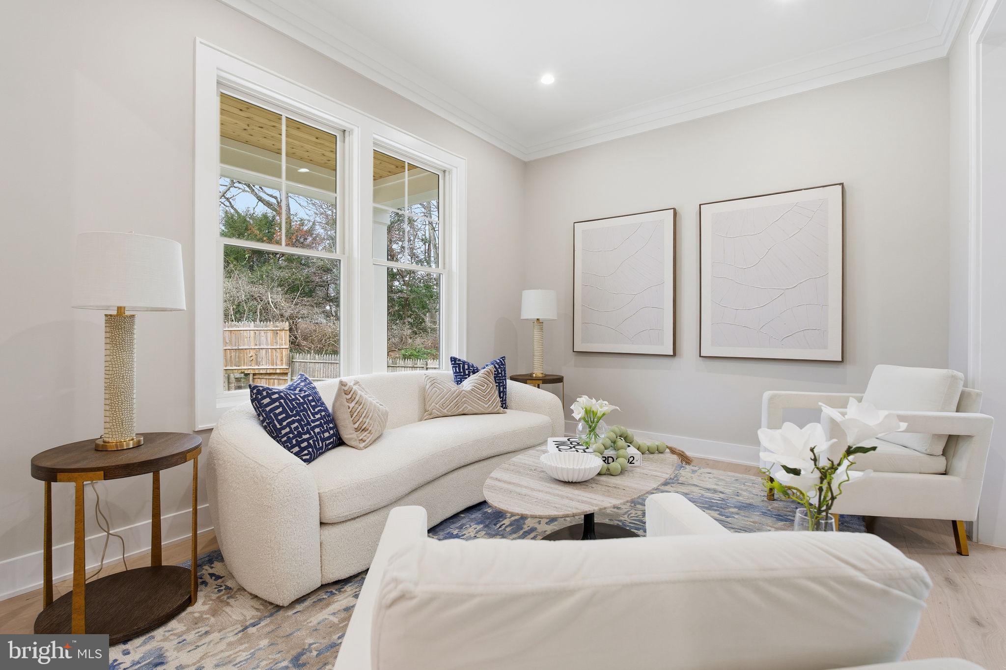 ROCK CREEK PALISADES - Residential