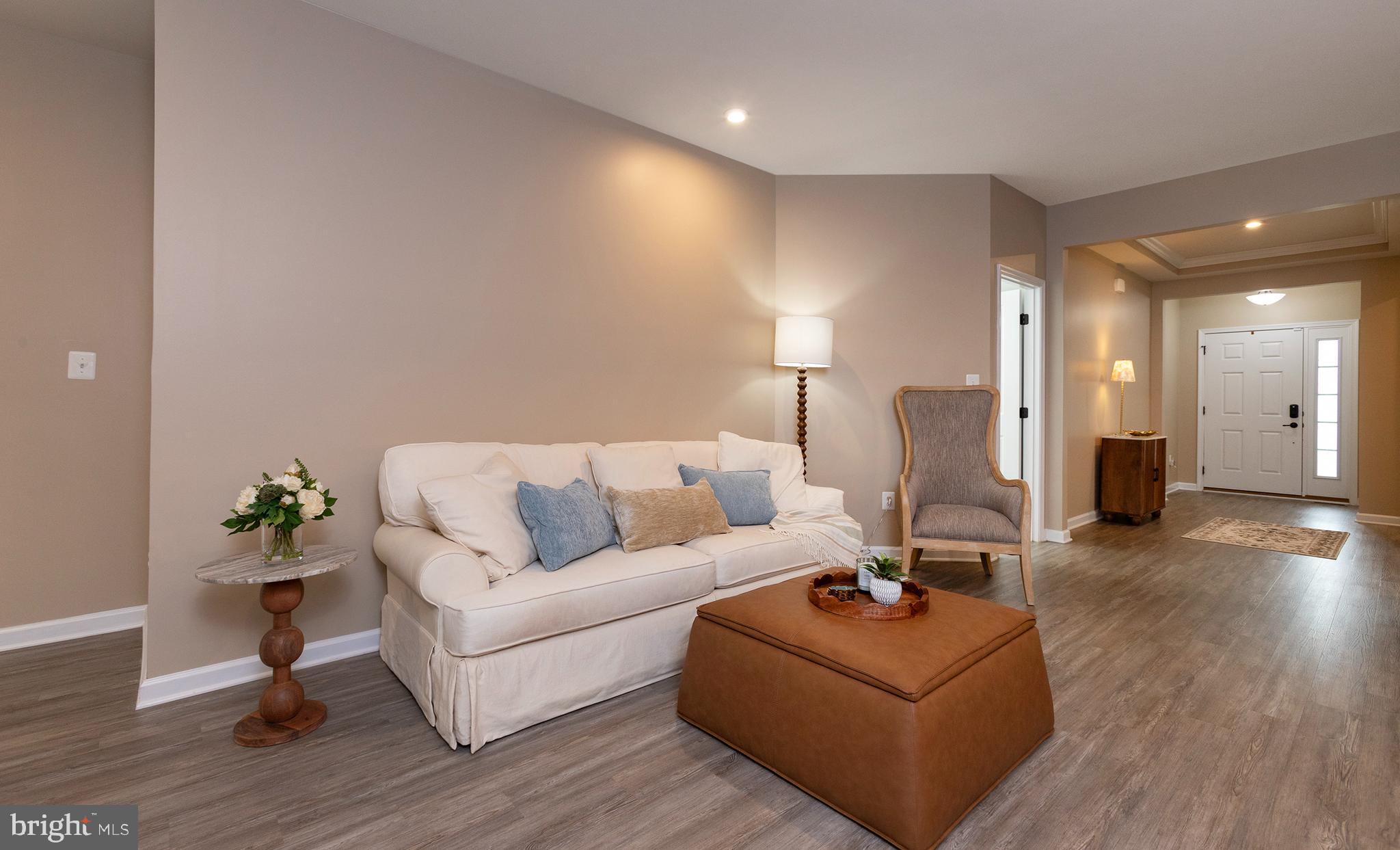 STRAY WINDS FARM - Residential