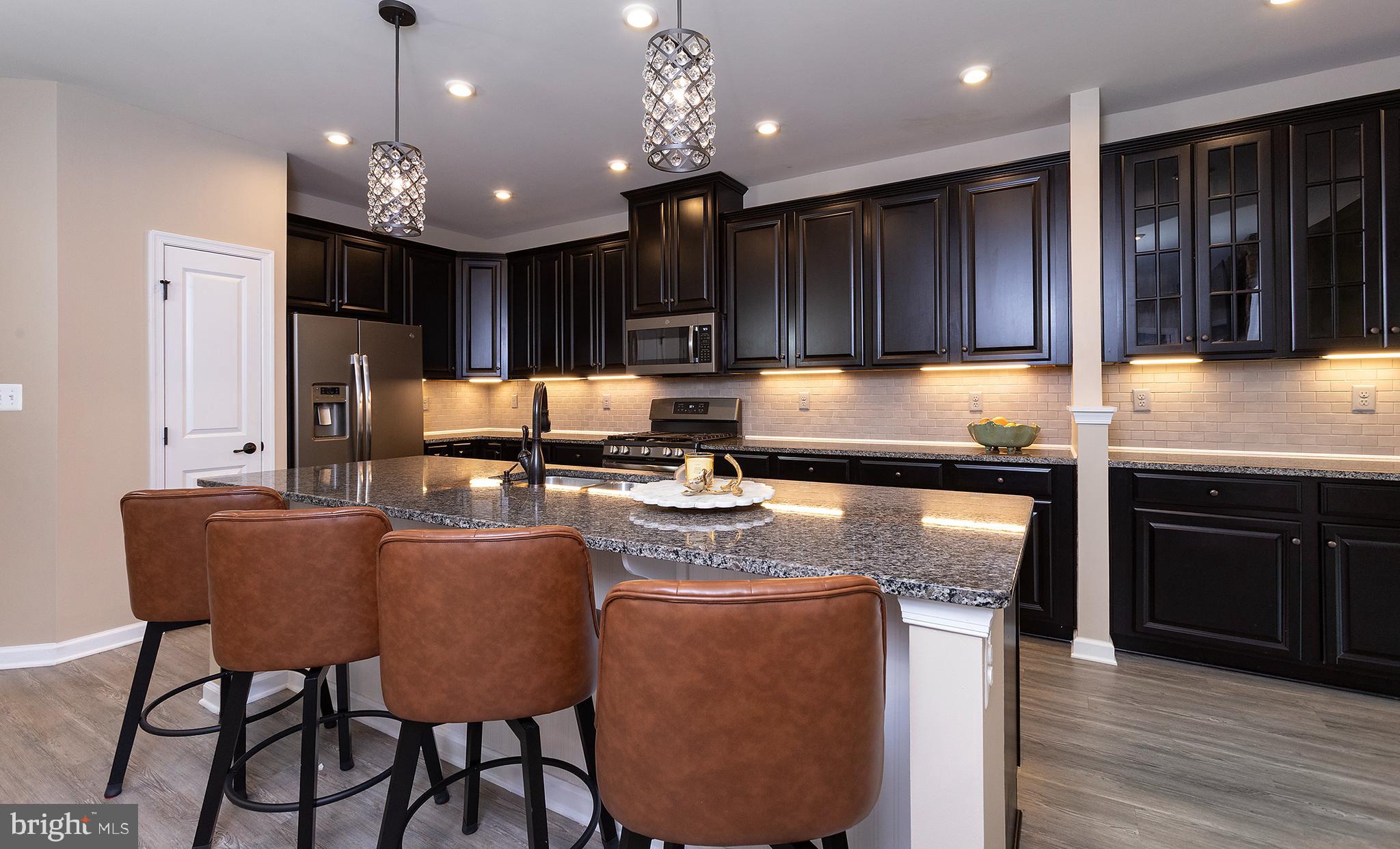 STRAY WINDS FARM - Residential