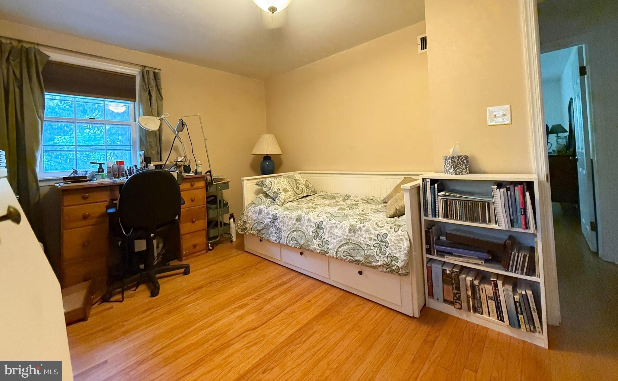 HOLLY HOUSE - Residential