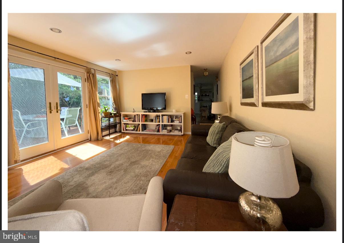 HOLLY HOUSE - Residential