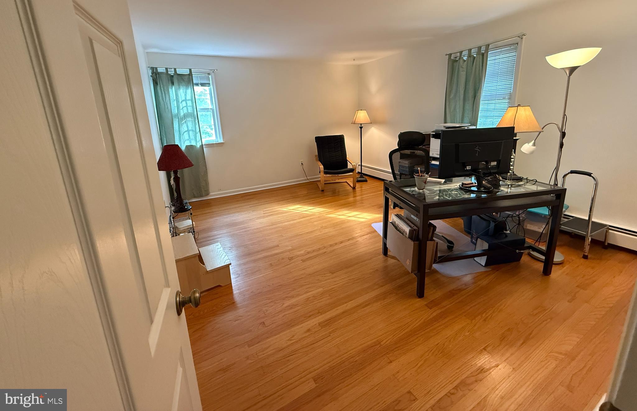 HOLLY HOUSE - Residential