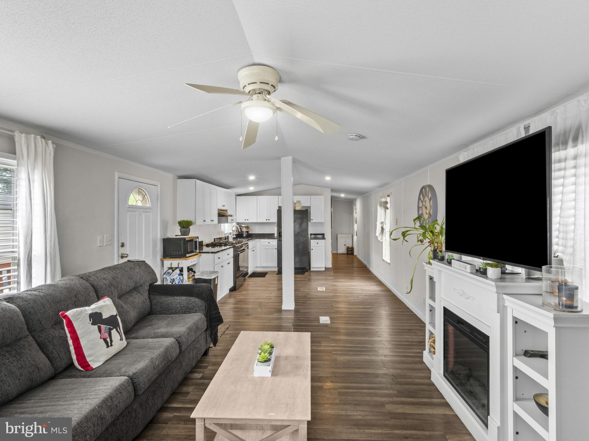 CHESAPEAKE MOBILE COURT - Residential