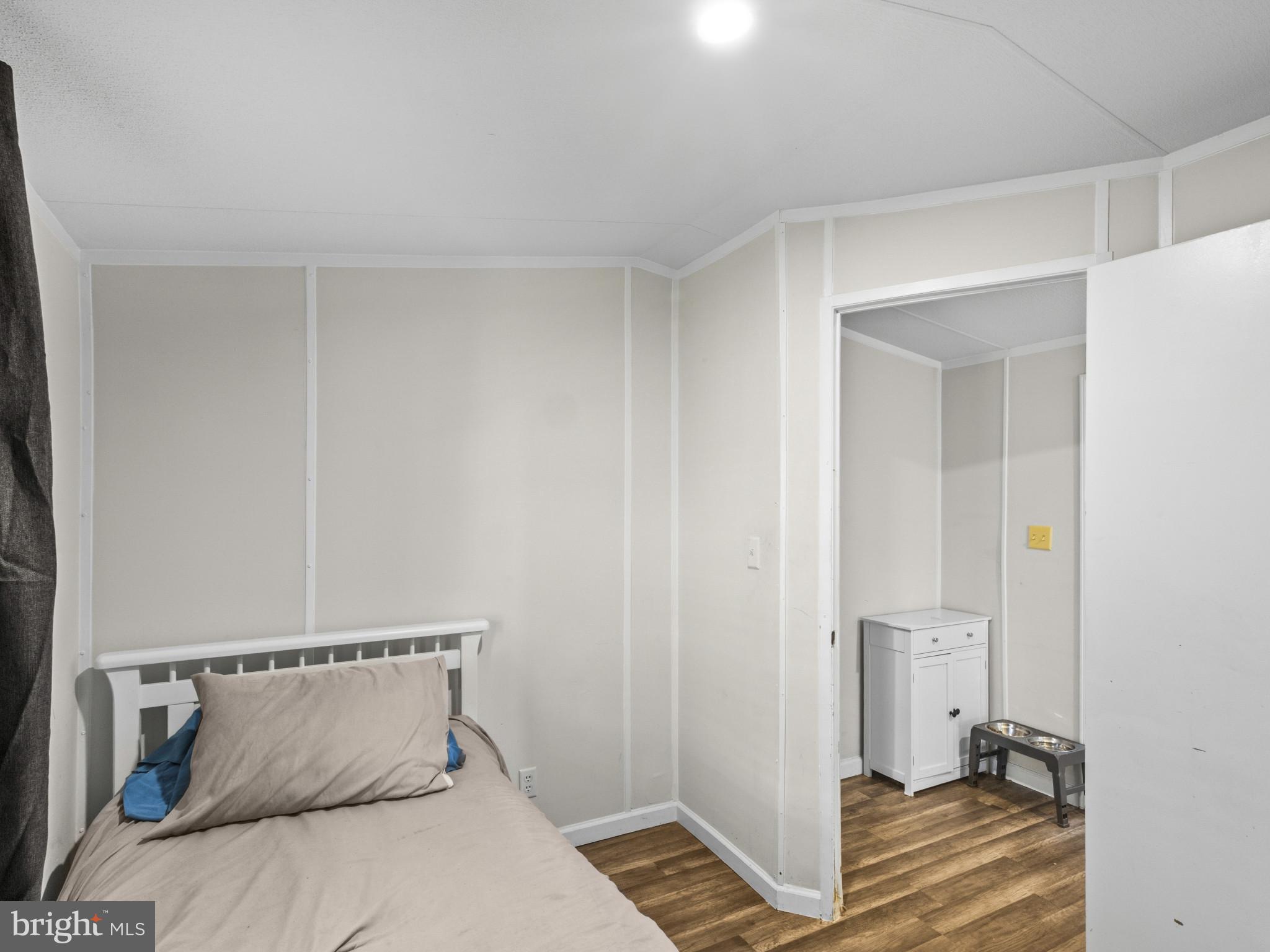 CHESAPEAKE MOBILE COURT - Residential