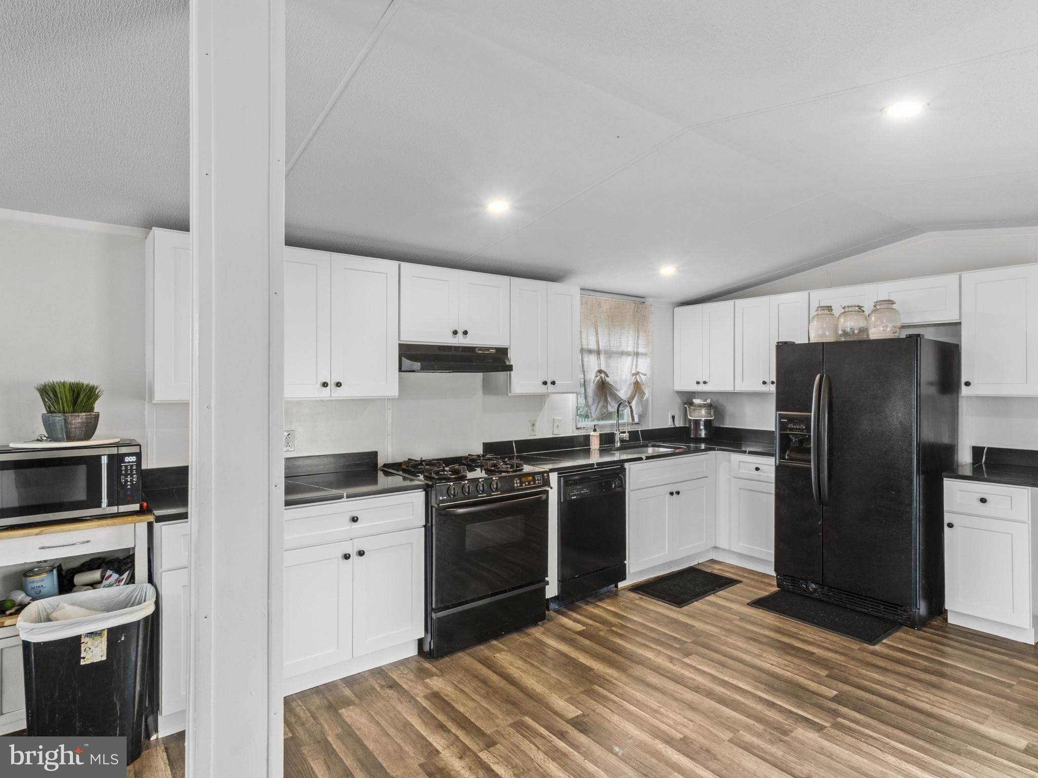 CHESAPEAKE MOBILE COURT - Residential
