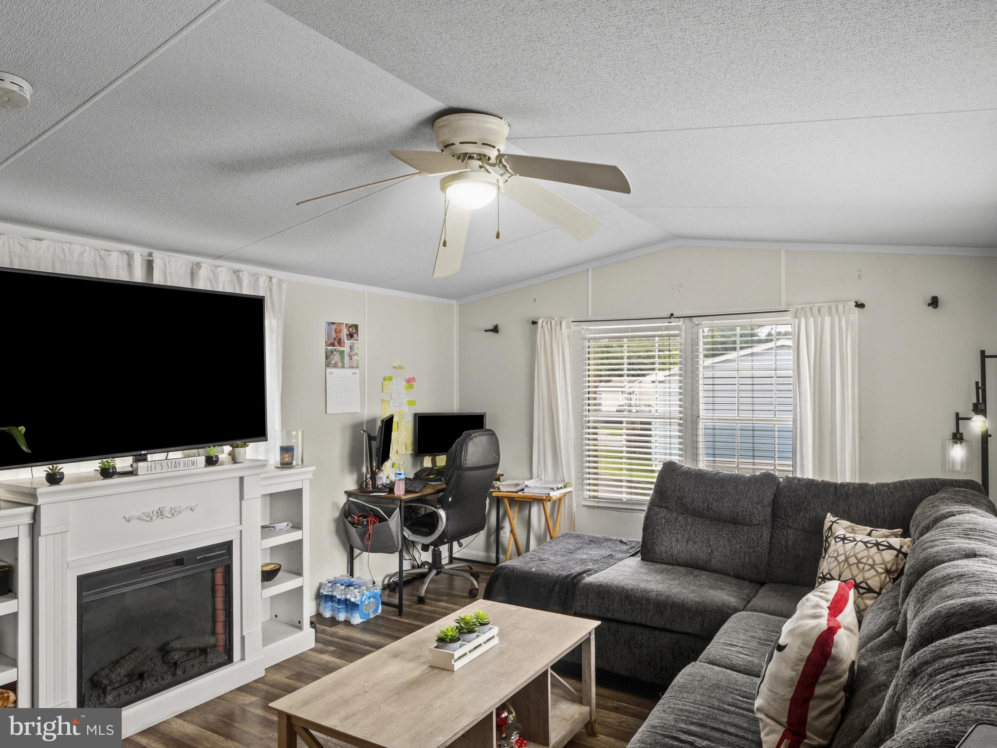 CHESAPEAKE MOBILE COURT - Residential