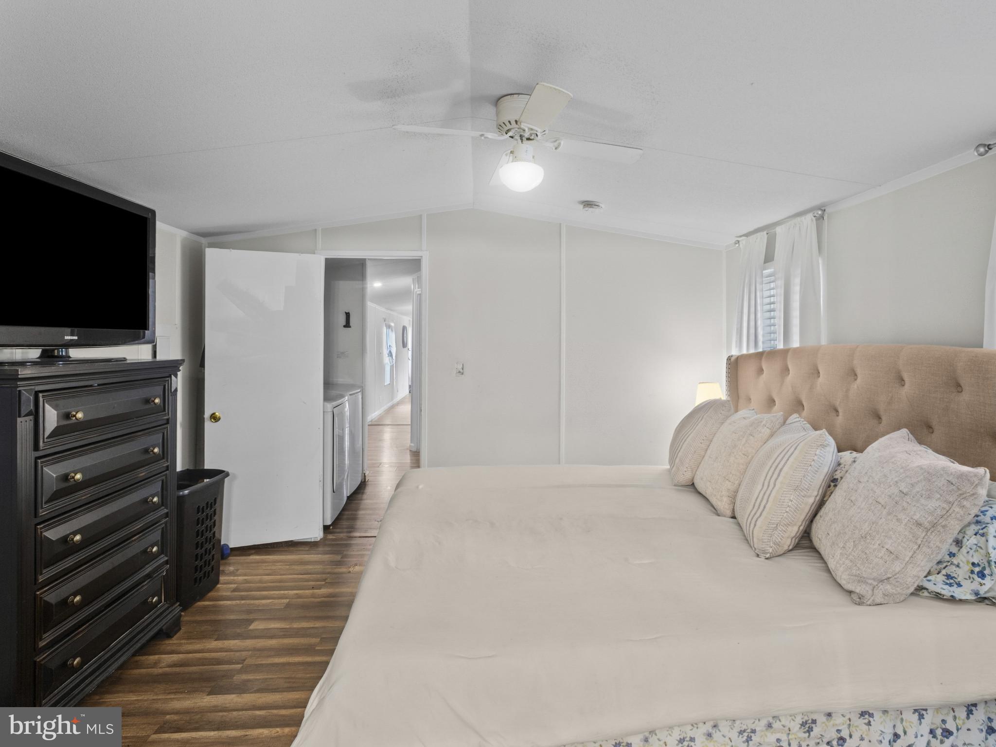 CHESAPEAKE MOBILE COURT - Residential