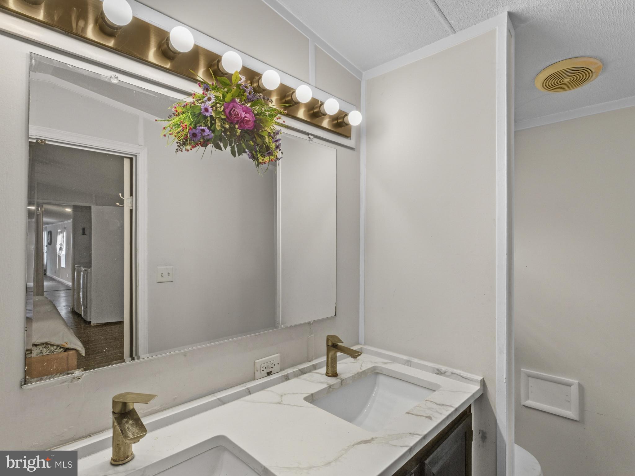 CHESAPEAKE MOBILE COURT - Residential