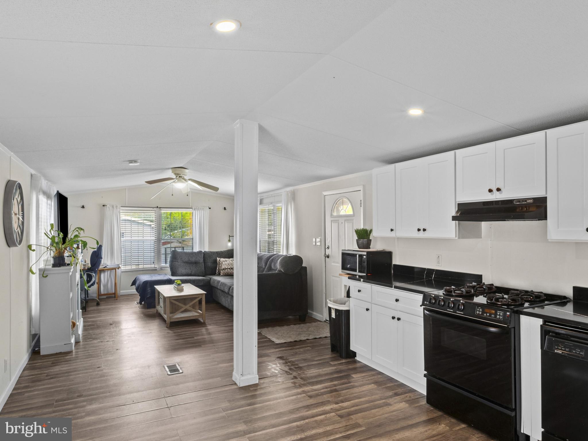 CHESAPEAKE MOBILE COURT - Residential