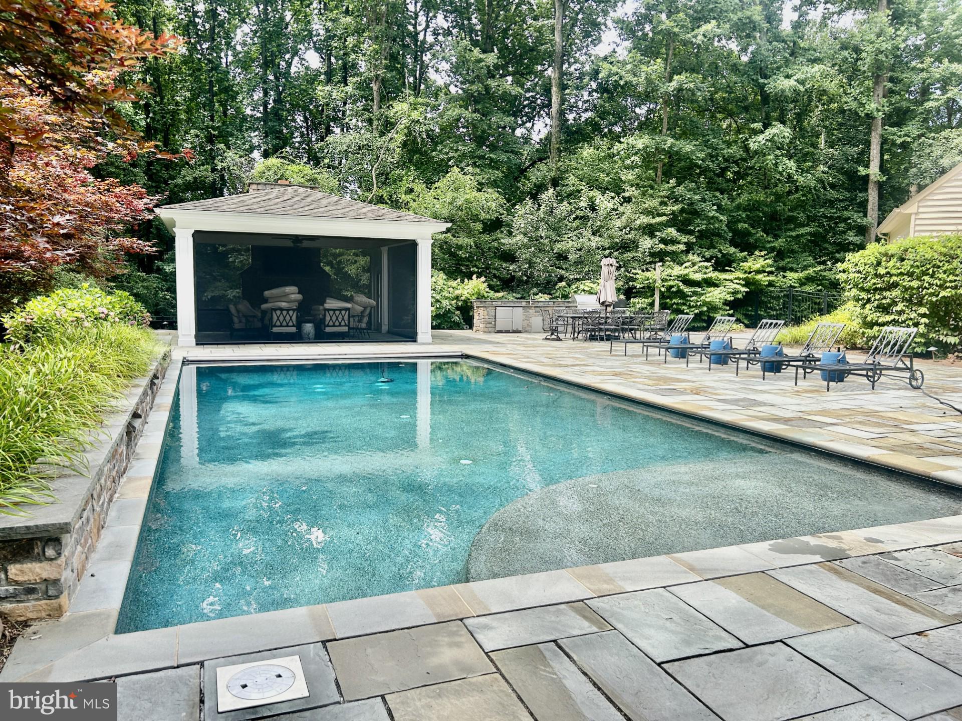 WINDSOR RIDGE - Residential