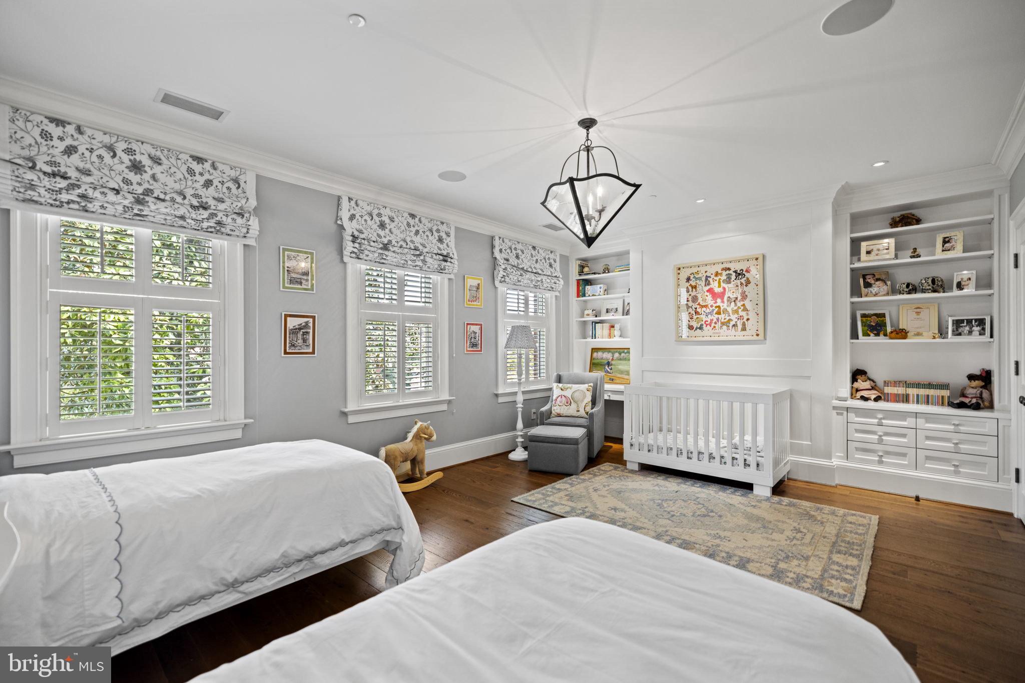 GEORGETOWN - Residential