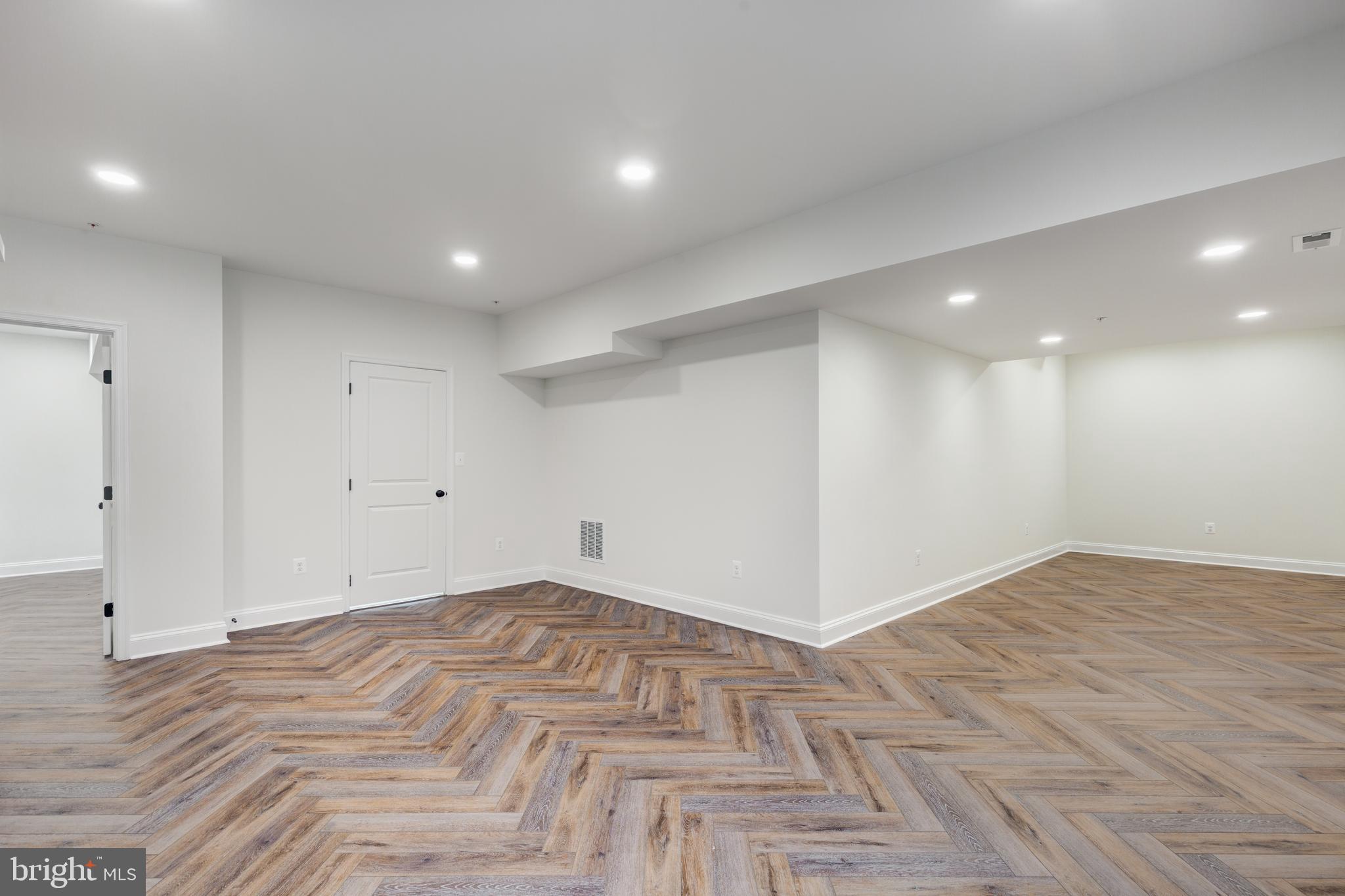 WEATHERSTONE - Residential