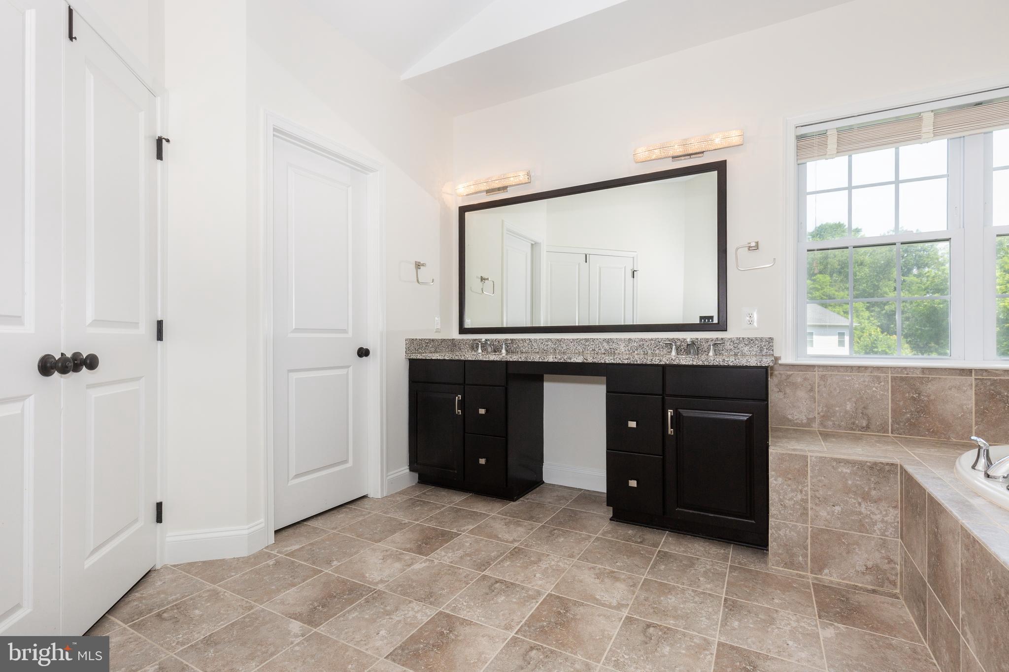 WEATHERSTONE - Residential