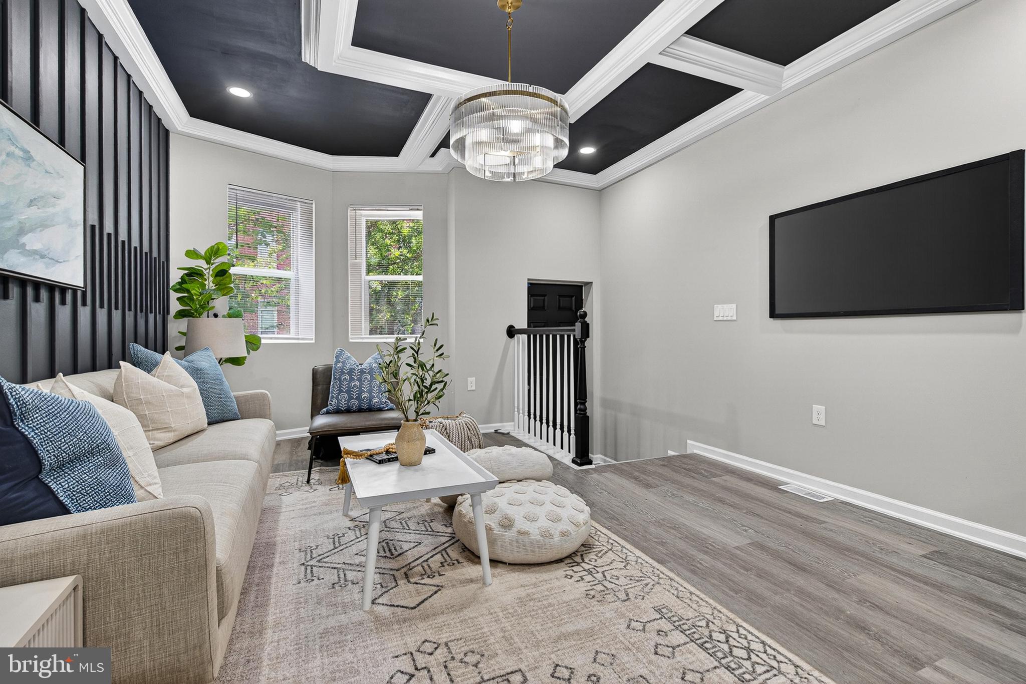 SANDTOWN-WINCHESTER - Residential