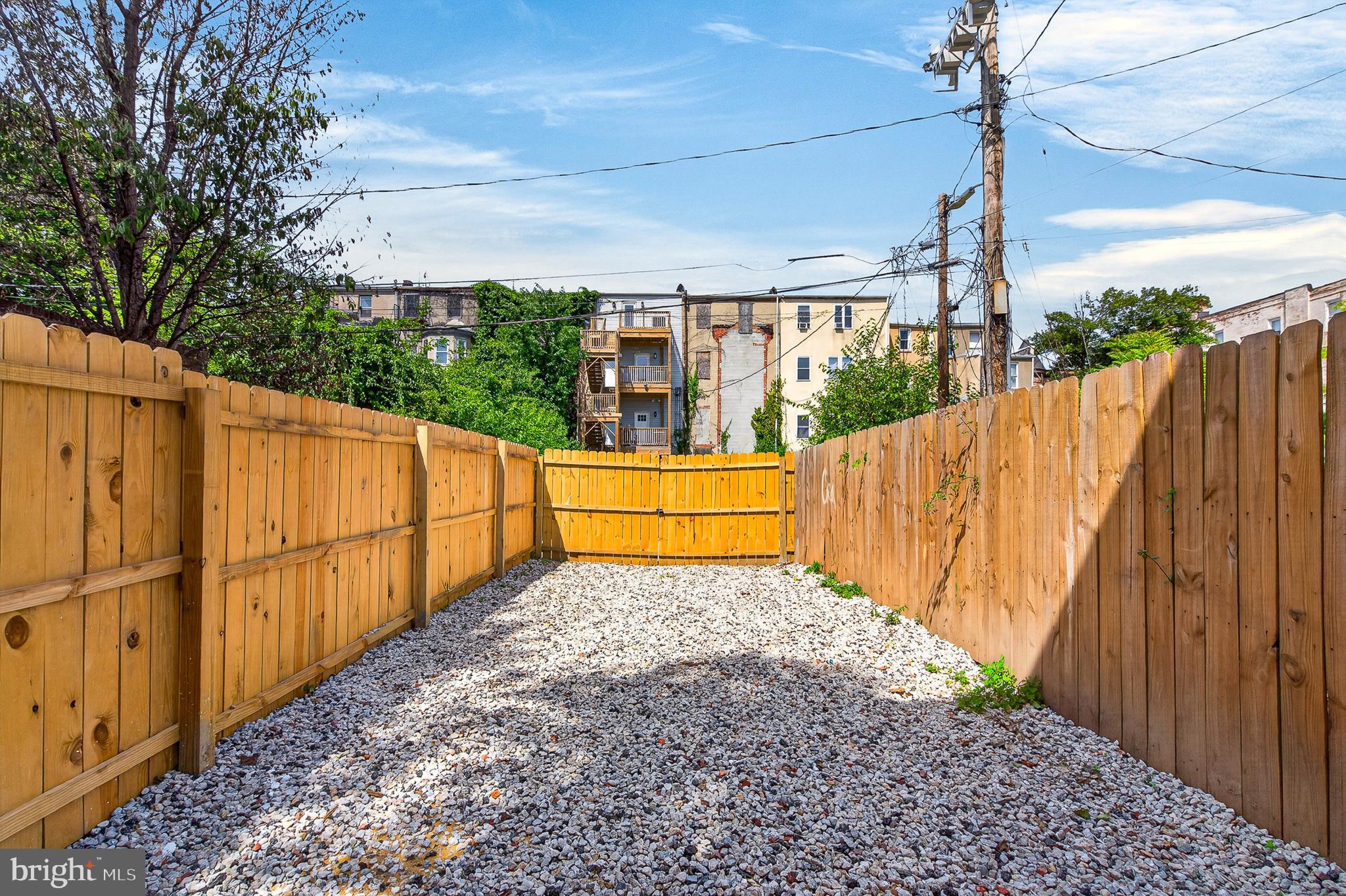 SANDTOWN-WINCHESTER - Residential