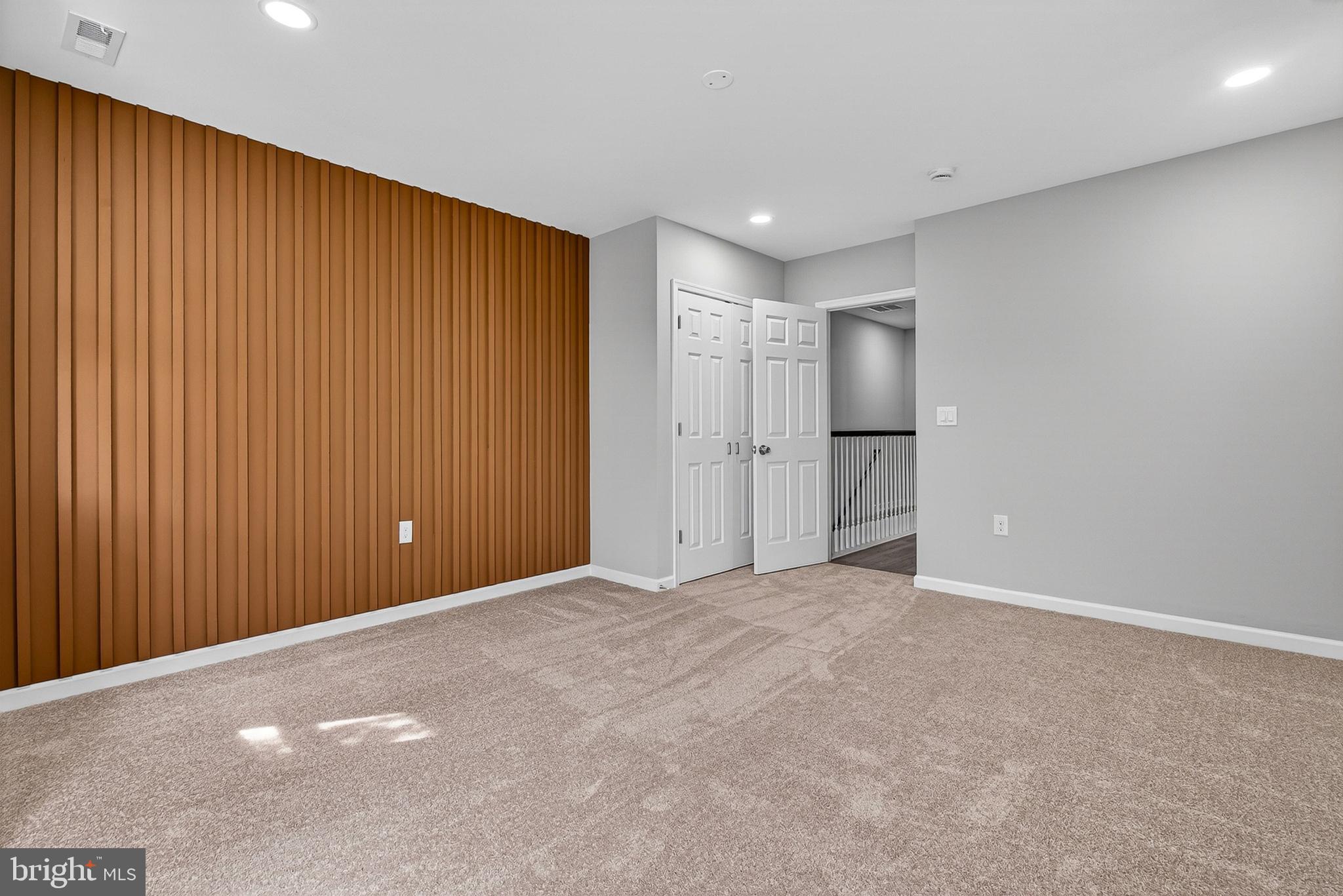 SANDTOWN-WINCHESTER - Residential
