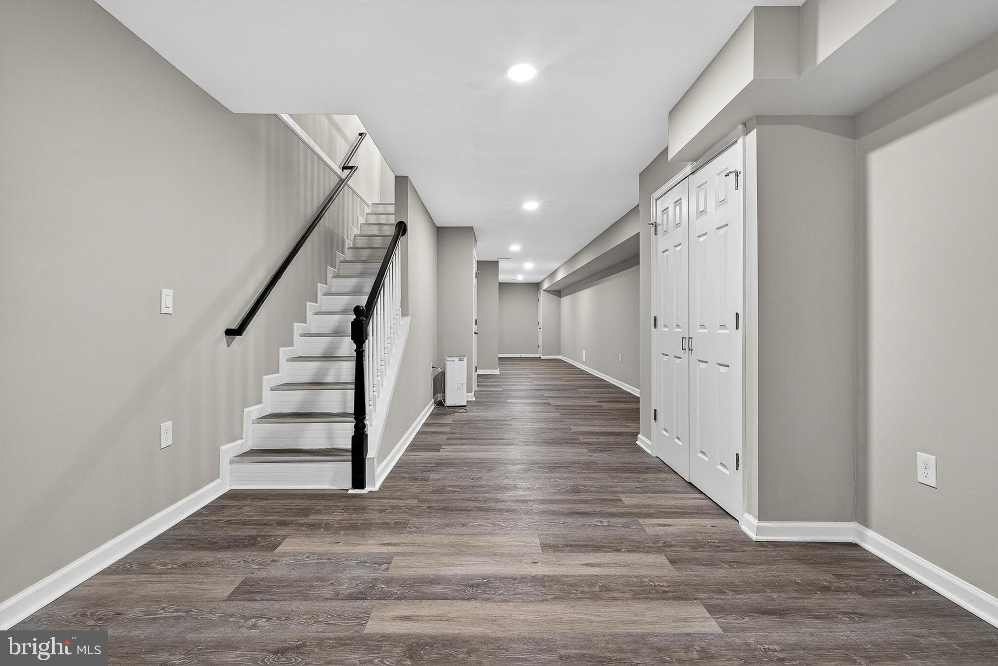 SANDTOWN-WINCHESTER - Residential