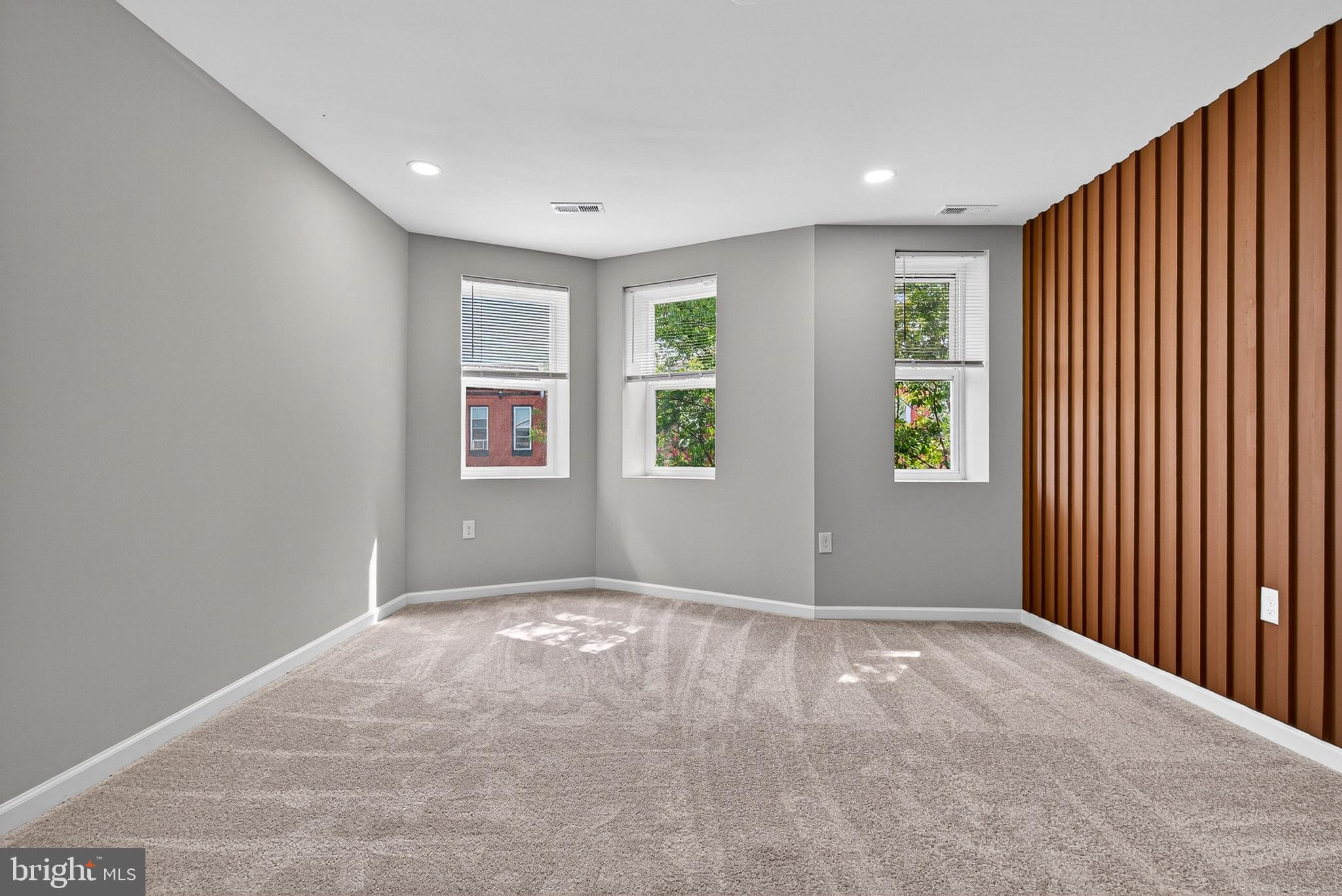 SANDTOWN-WINCHESTER - Residential