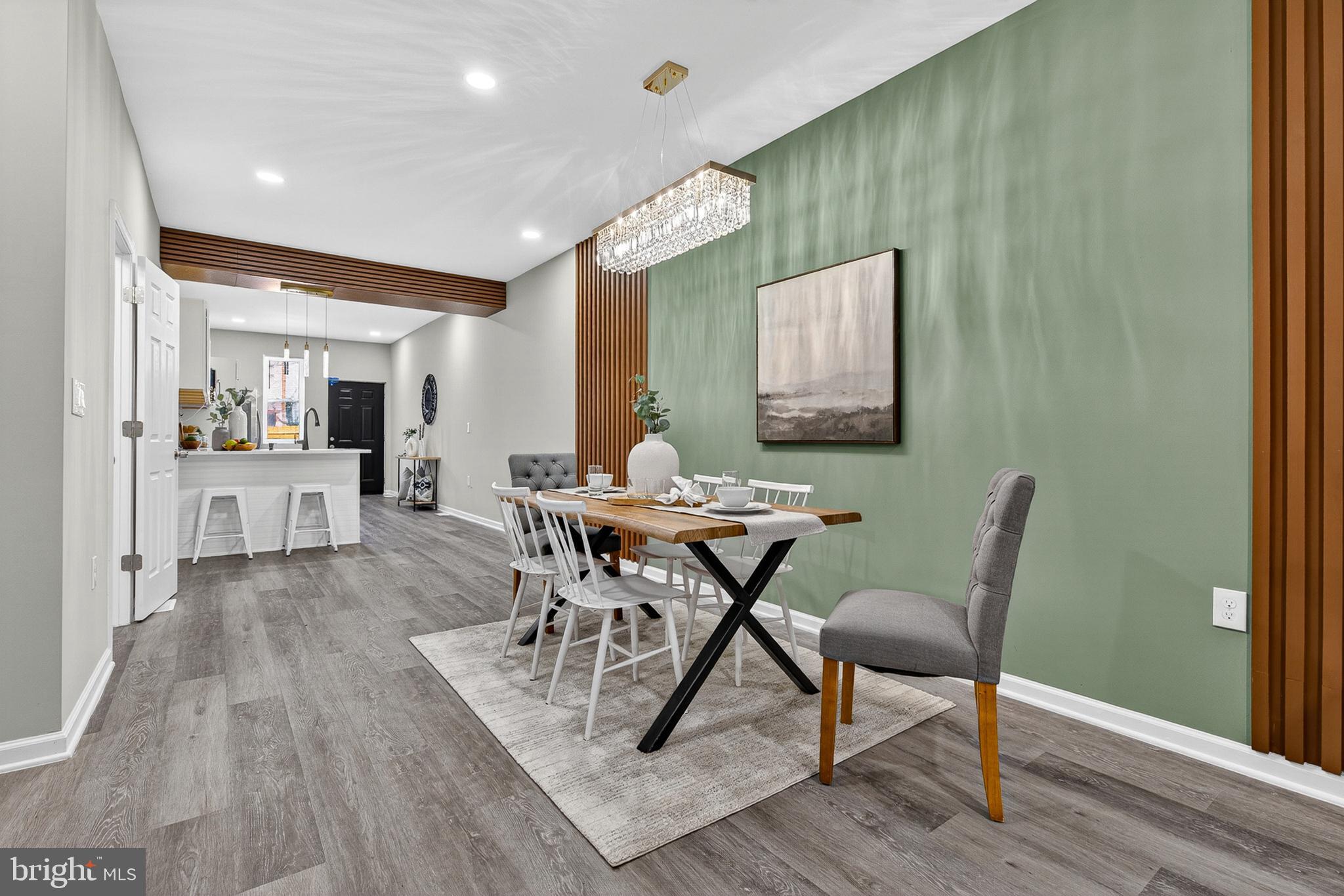 SANDTOWN-WINCHESTER - Residential