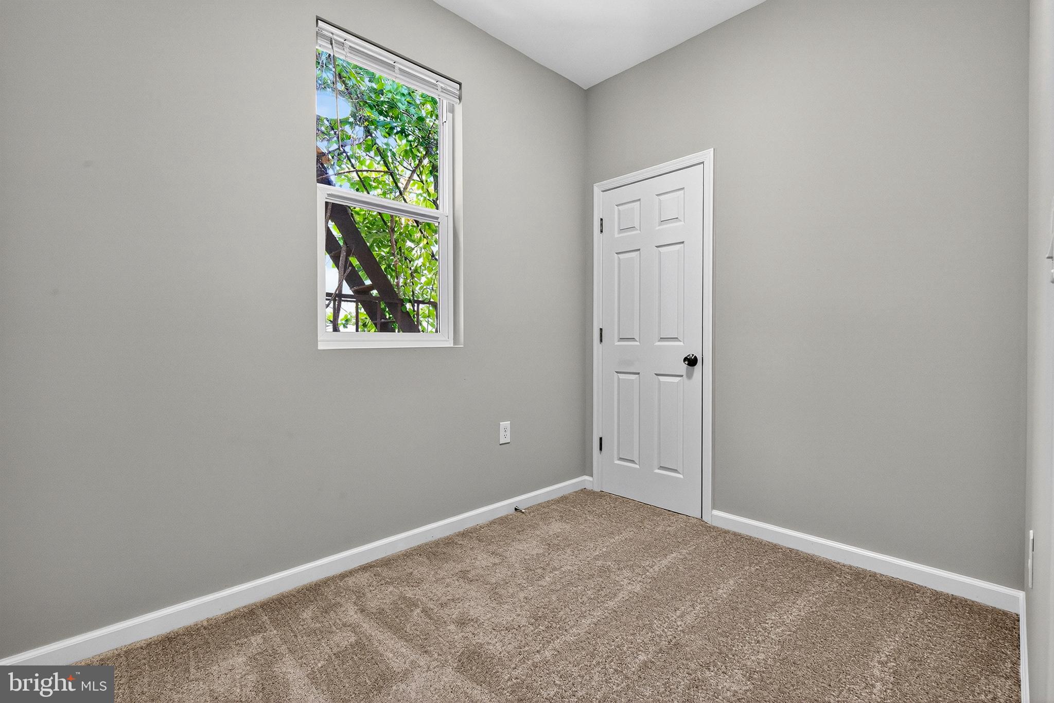 SANDTOWN-WINCHESTER - Residential