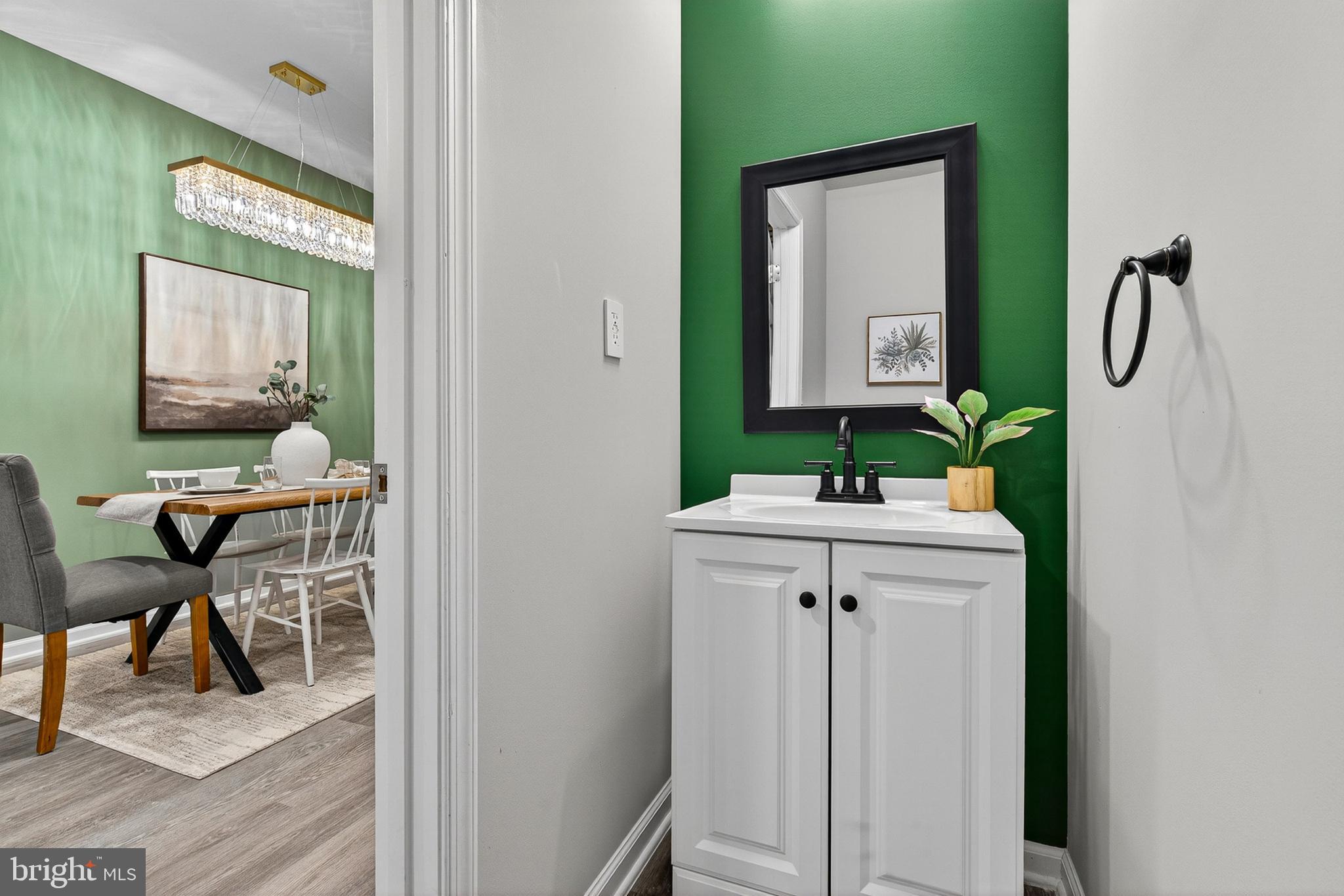 SANDTOWN-WINCHESTER - Residential