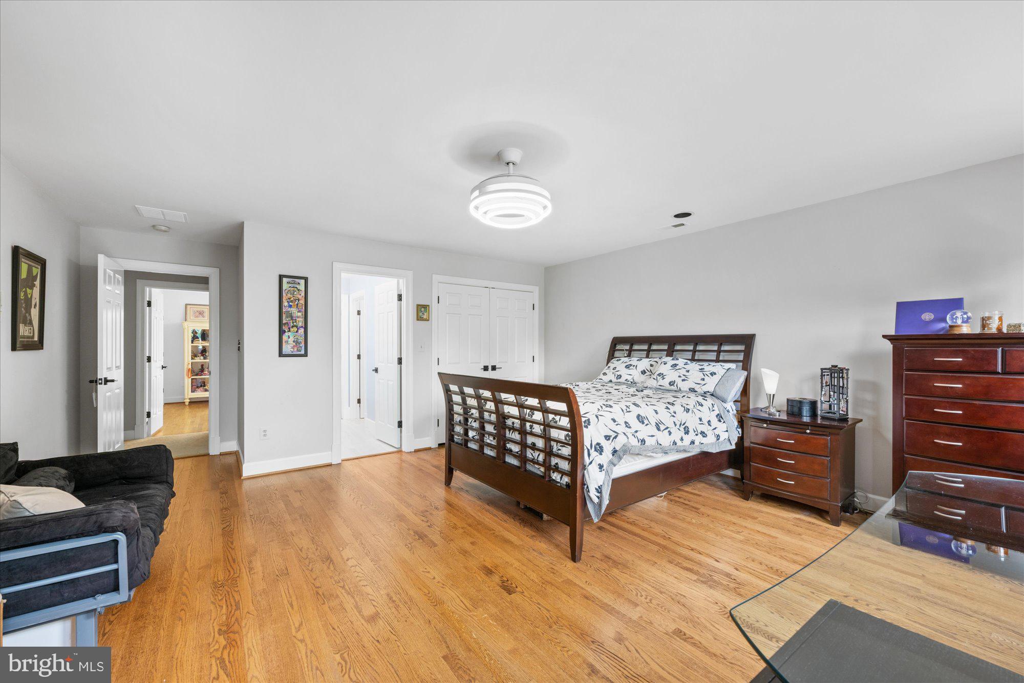 POTOMAC VILLAGE - Residential