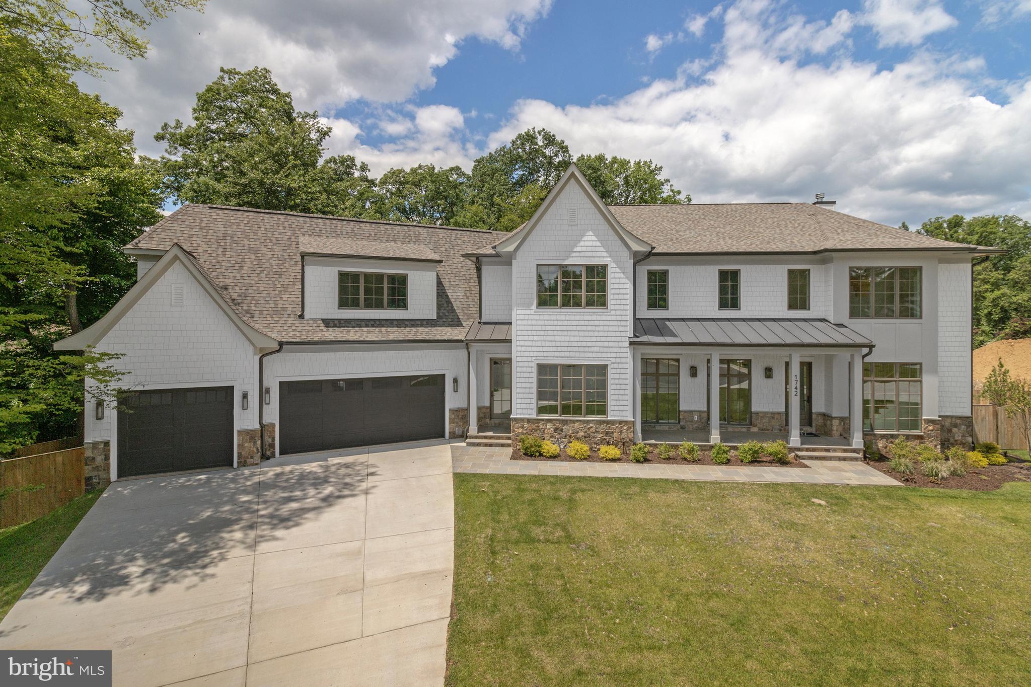 MANORS AT MCNAIR FARMS - Residential