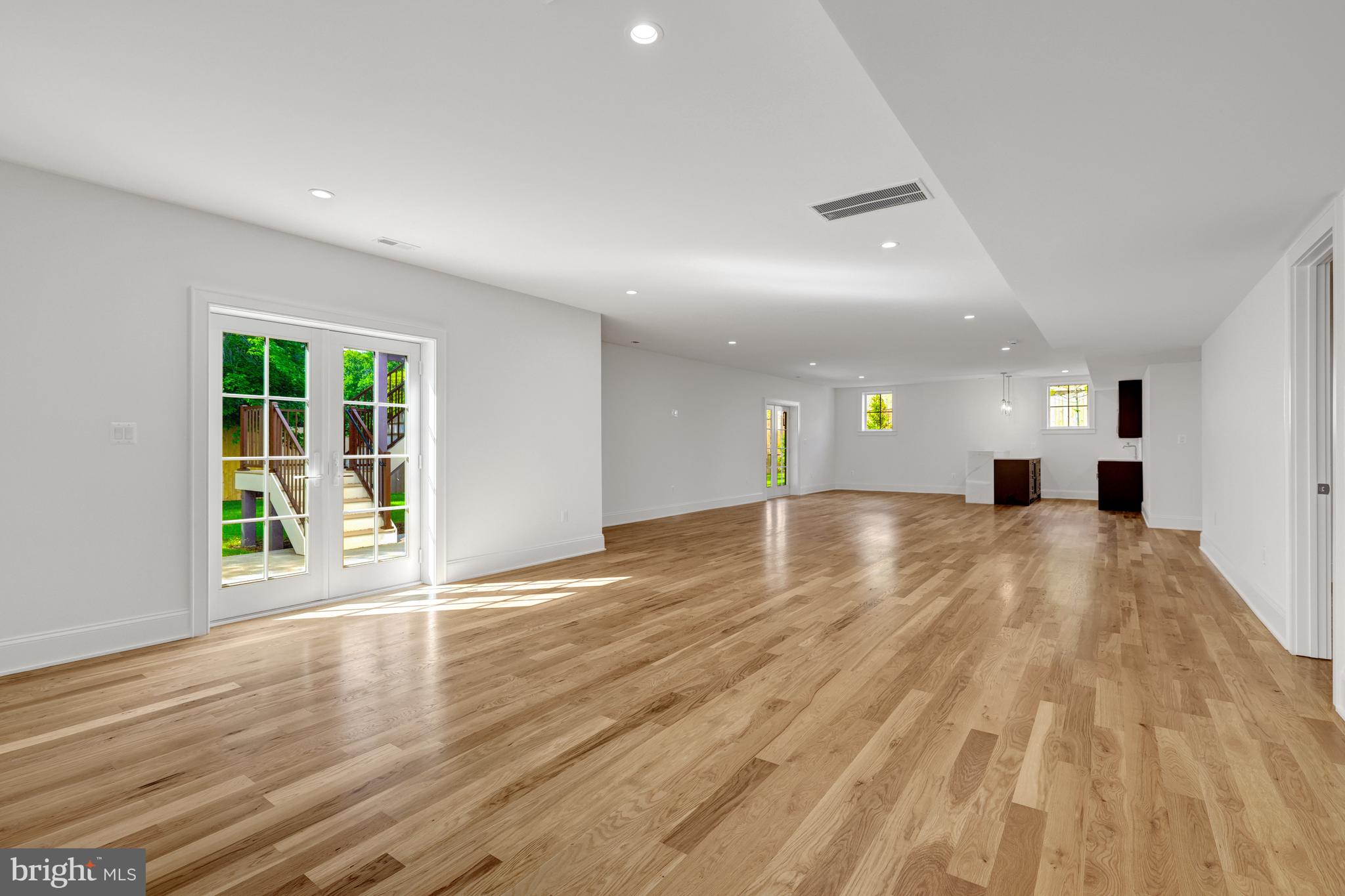 MANORS AT MCNAIR FARMS - Residential