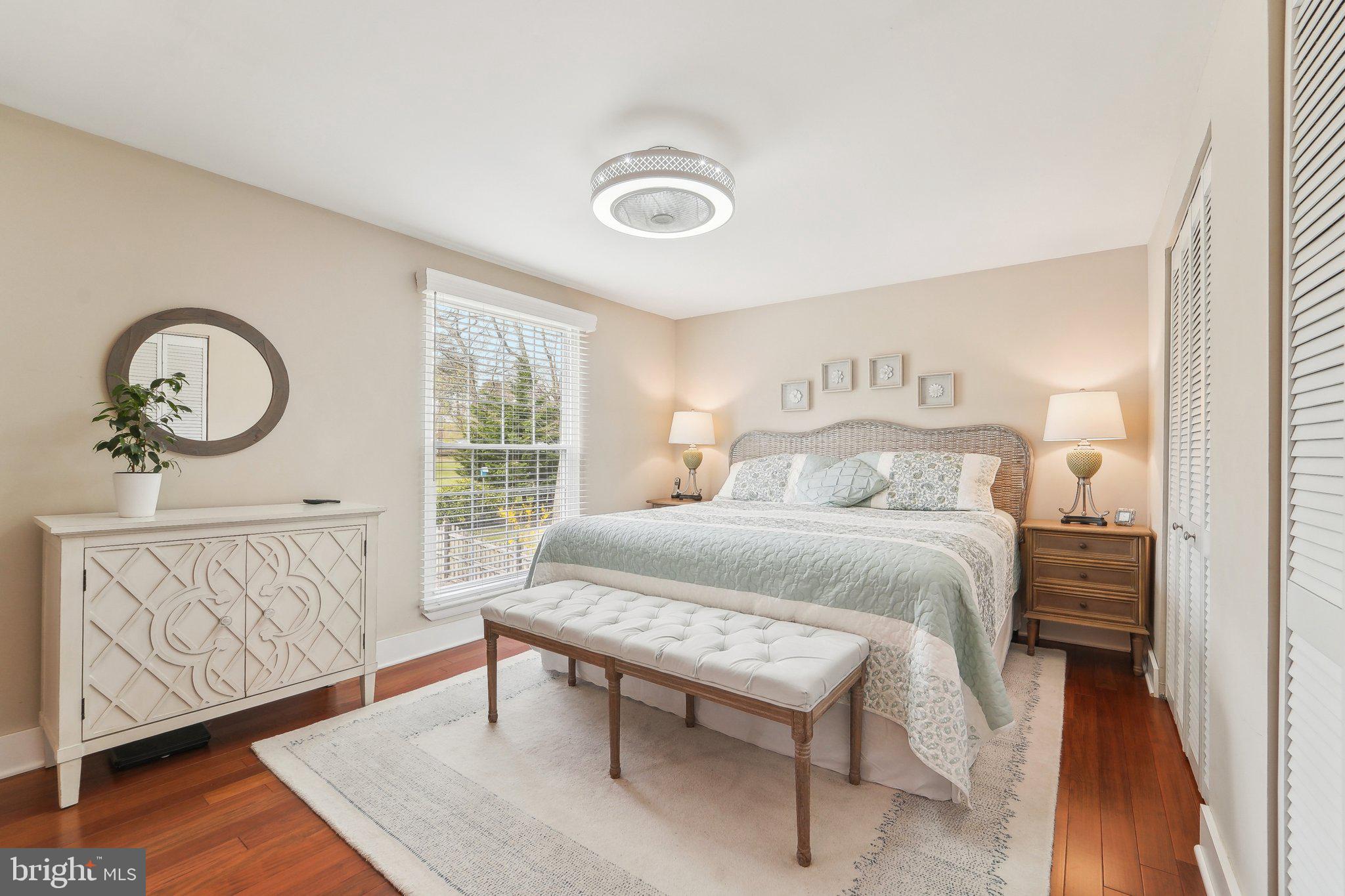 BAY HILLS - Residential