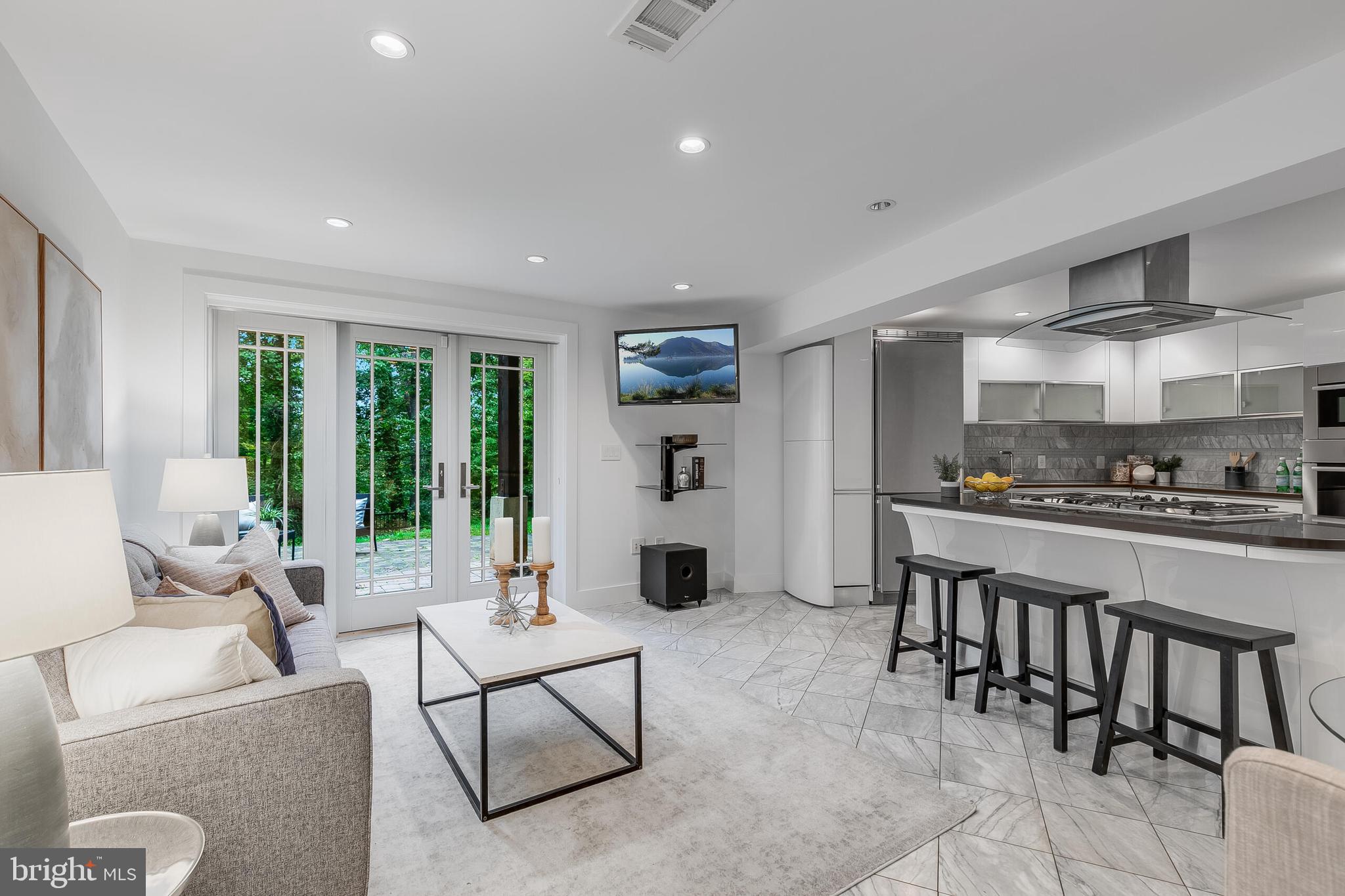 DOVER BALMORAL RIVERWOOD - Residential