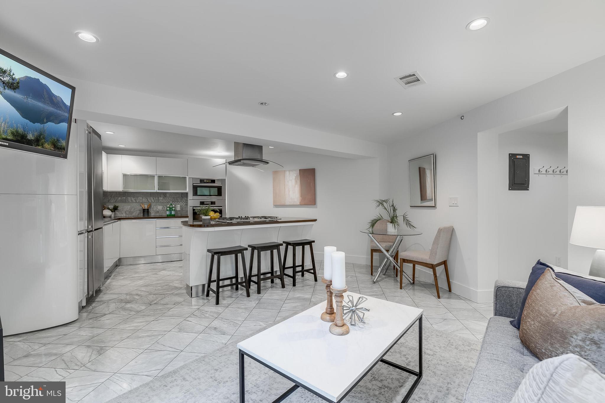 DOVER BALMORAL RIVERWOOD - Residential