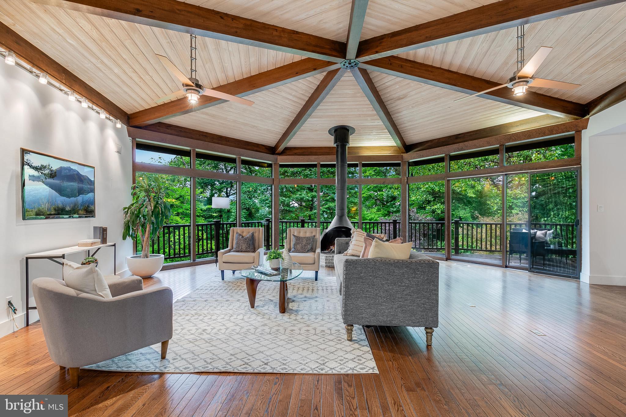DOVER BALMORAL RIVERWOOD - Residential