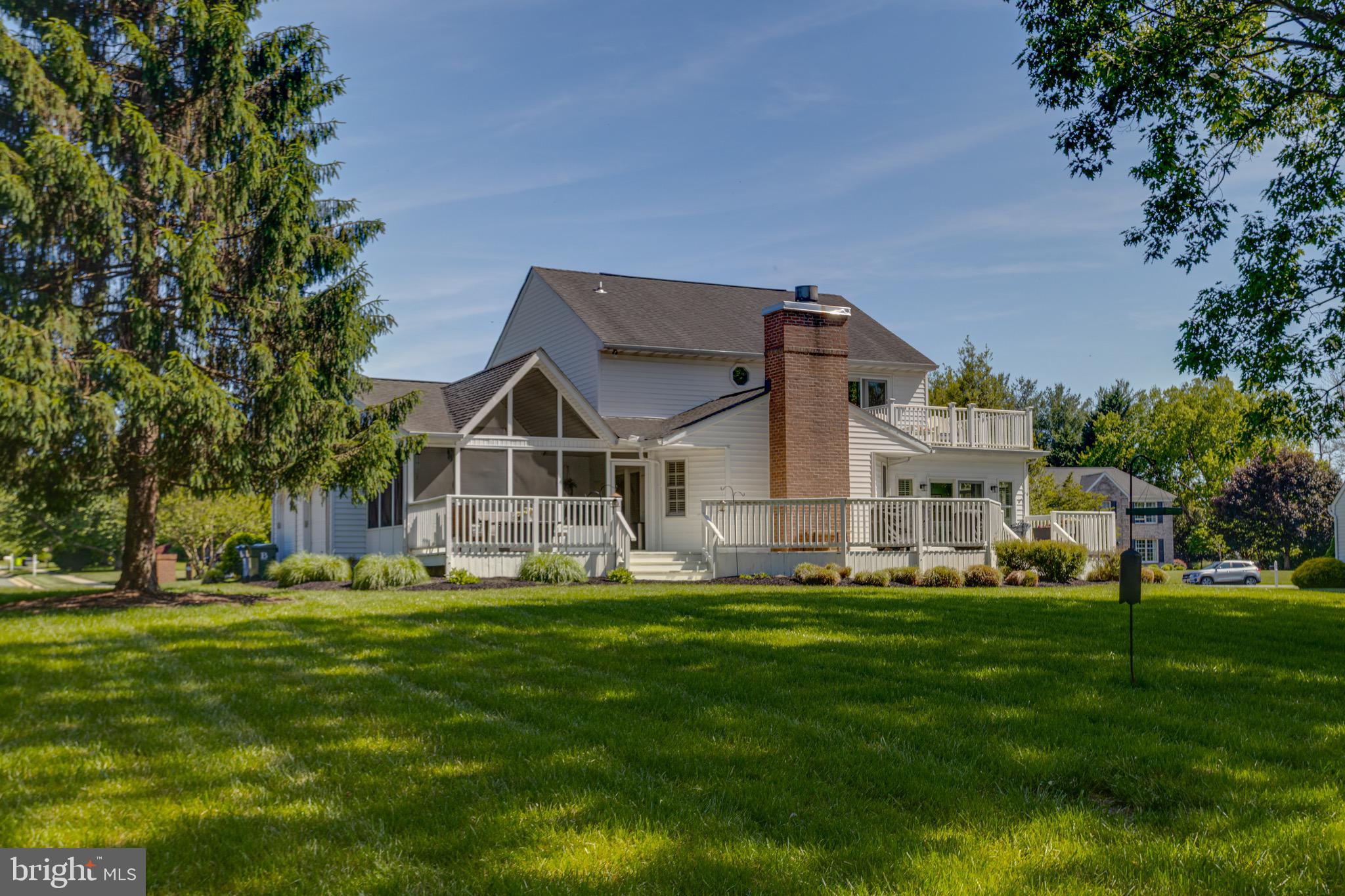 TUDOR MANOR - Residential